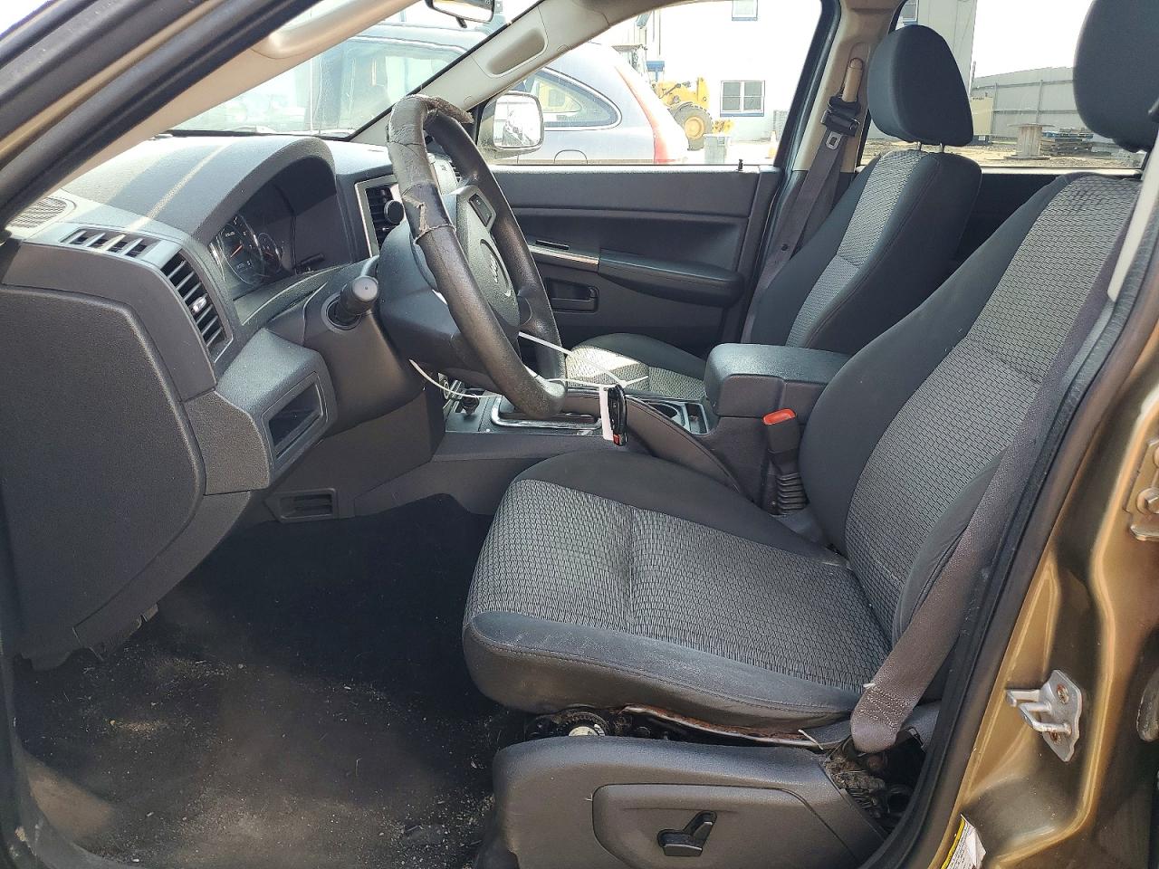 2008 Jeep Grand Cherokee Laredo Желто-коричневый vin: 1J8GS48K68C240808