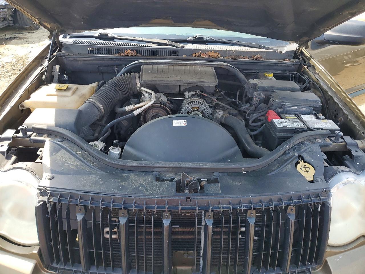 2008 Jeep Grand Cherokee Laredo Желто-коричневый vin: 1J8GS48K68C240808