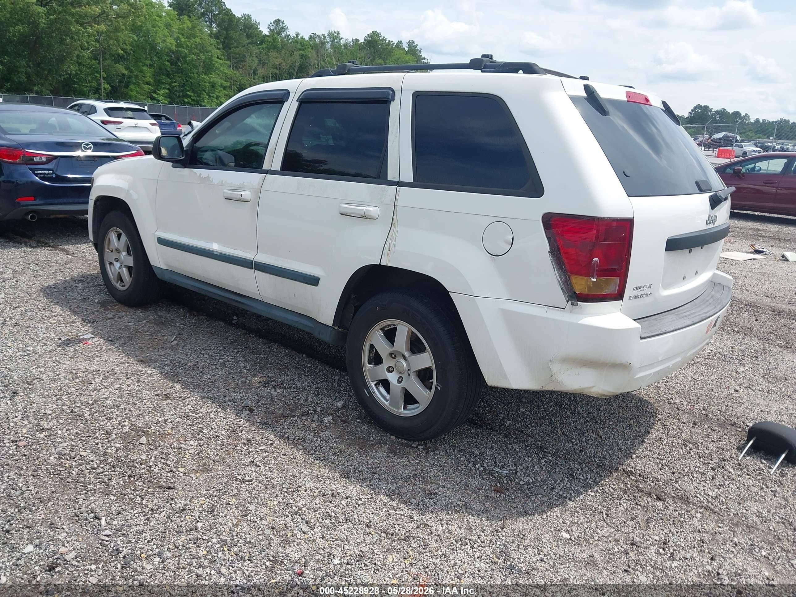 2009 Jeep Grand Cherokee Laredo White vin: 1J8GS48K69C503669