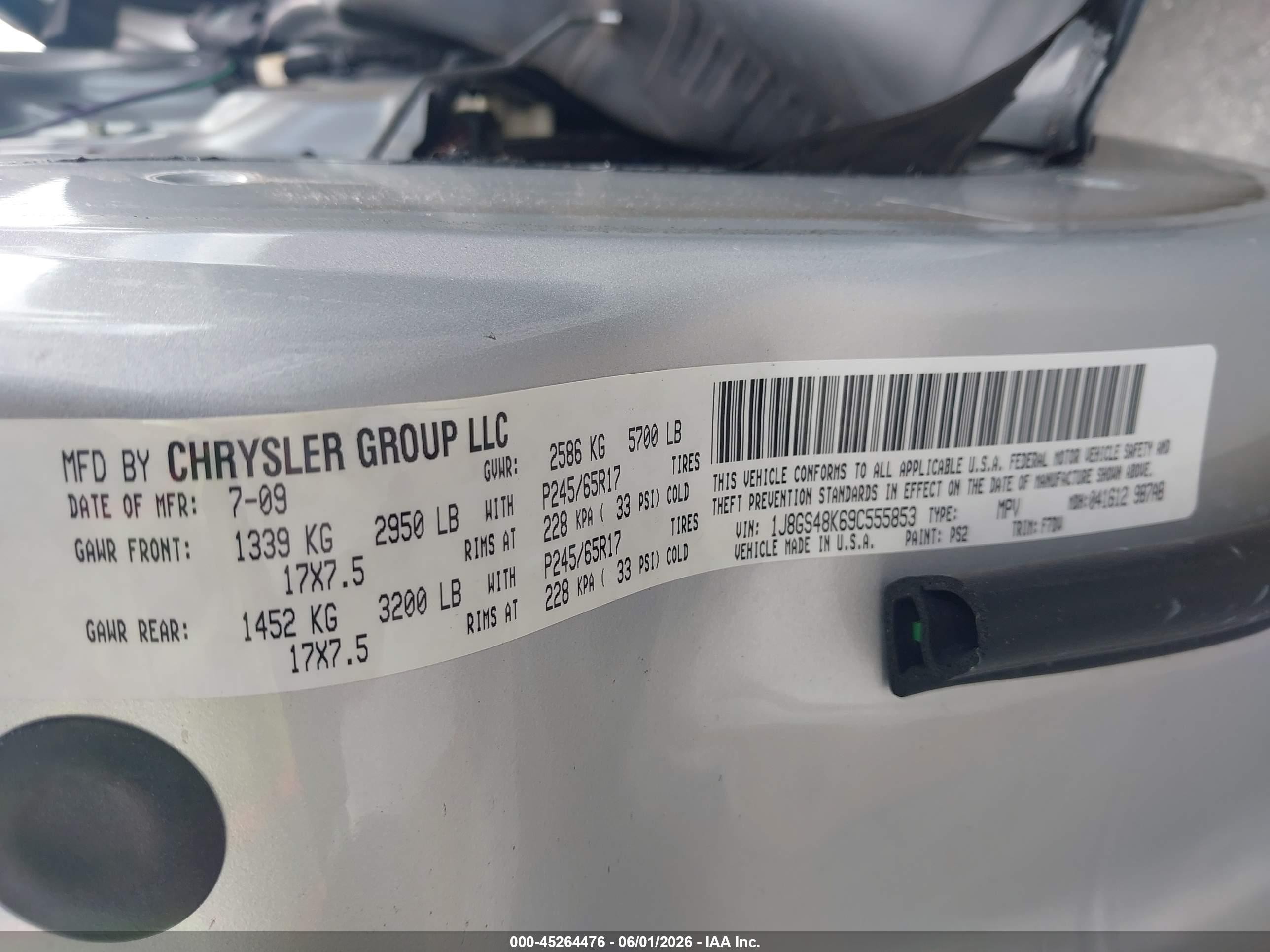 2009 Jeep Grand Cherokee Laredo Silver vin: 1J8GS48K69C555853