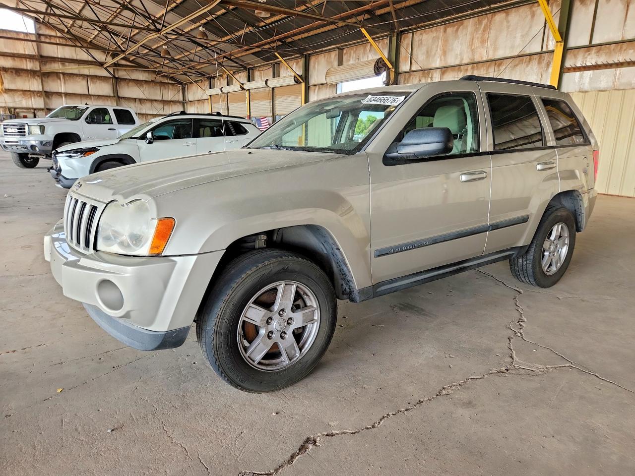 2007 Jeep Grand Cherokee Laredo Кремовый vin: 1J8GS48K77C560802