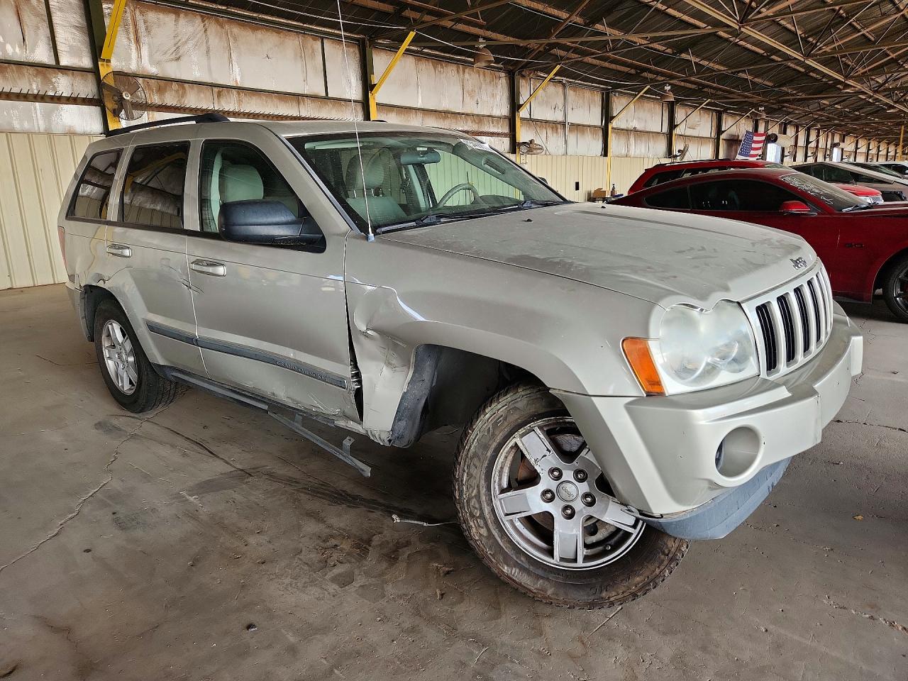 2007 Jeep Grand Cherokee Laredo Cream vin: 1J8GS48K77C560802