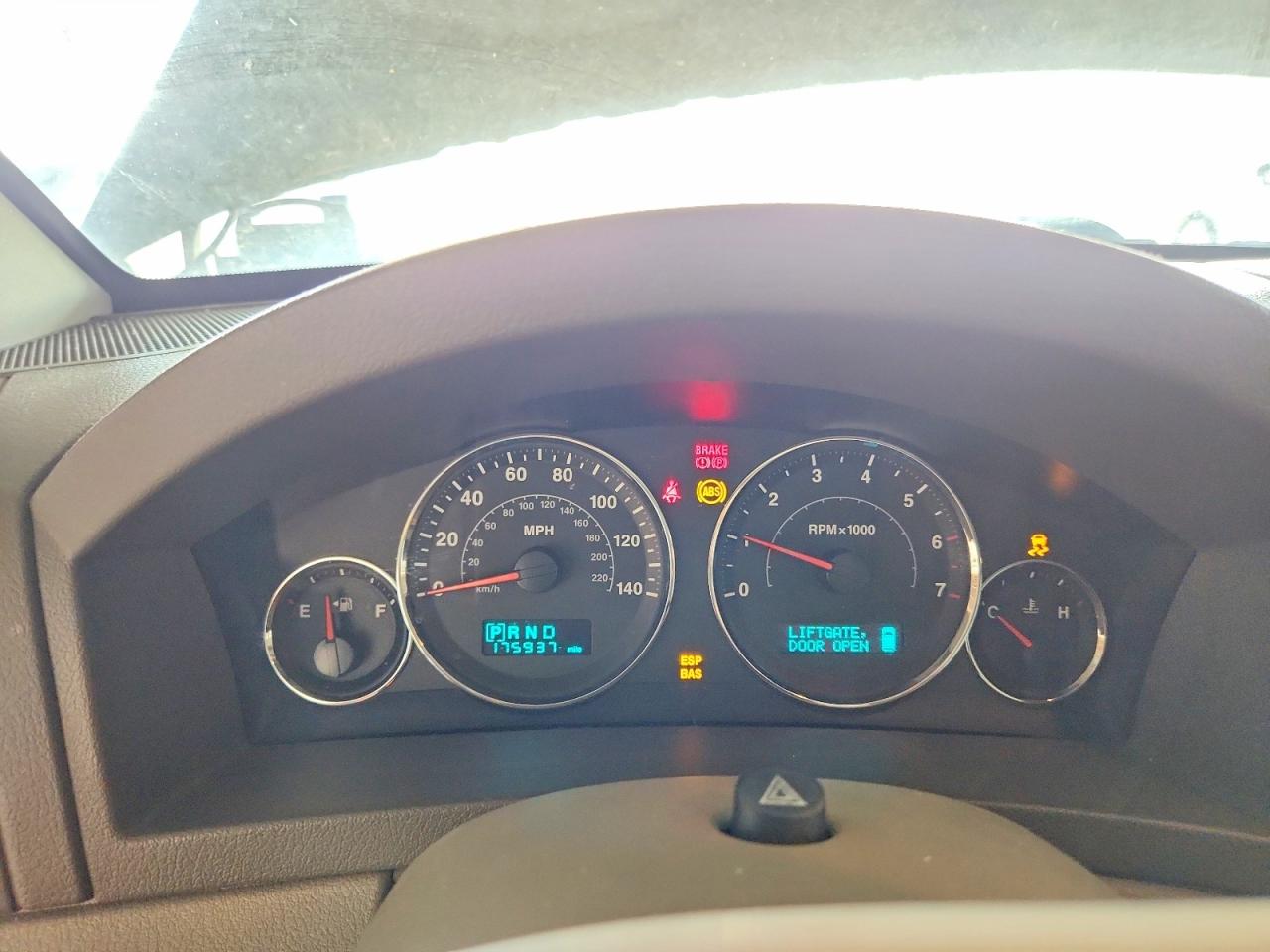 2007 Jeep Grand Cherokee Laredo Cream vin: 1J8GS48K77C560802