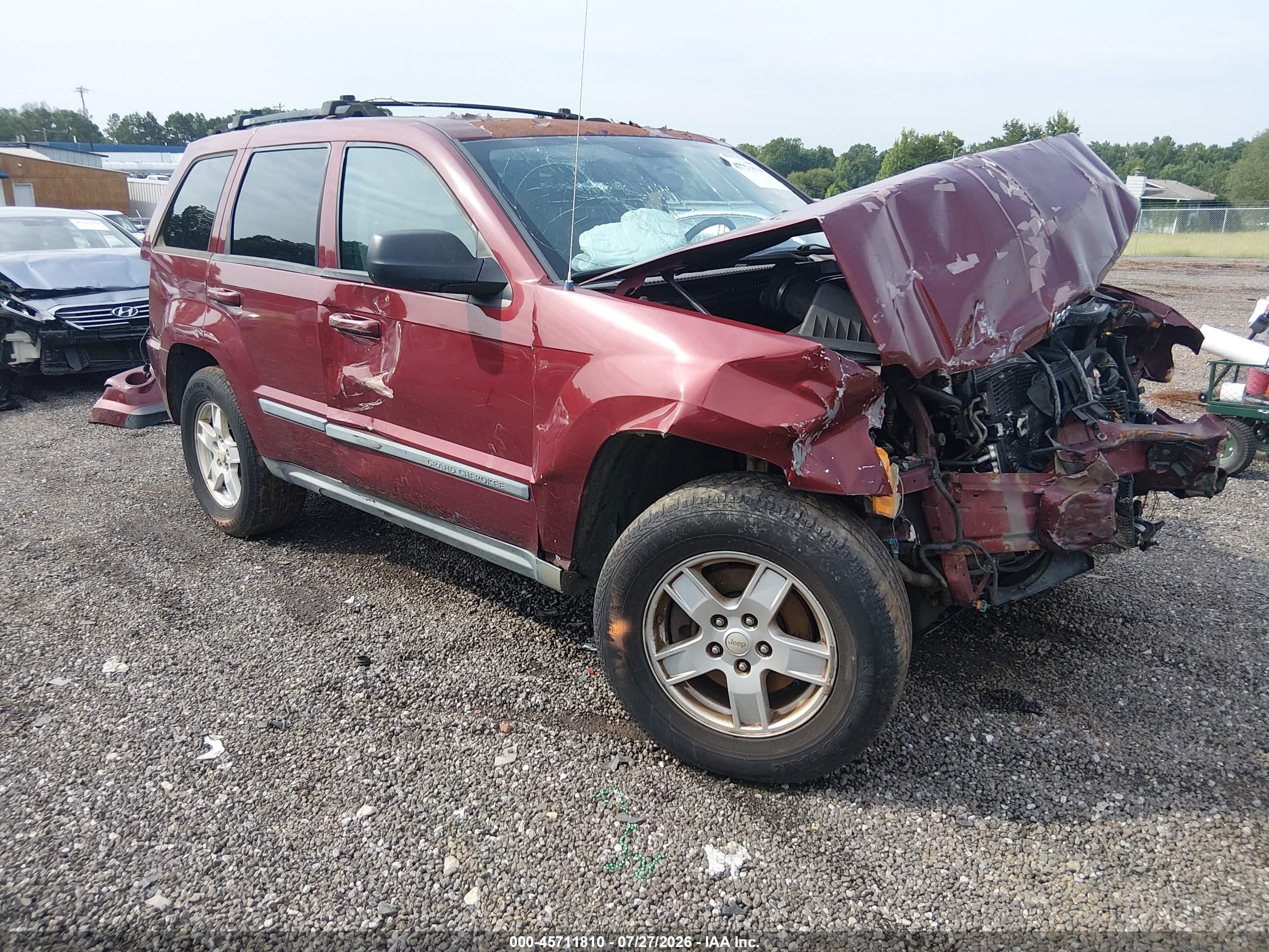 2007 Jeep Grand Cherokee Laredo Red vin: 1J8GS48K77C591192