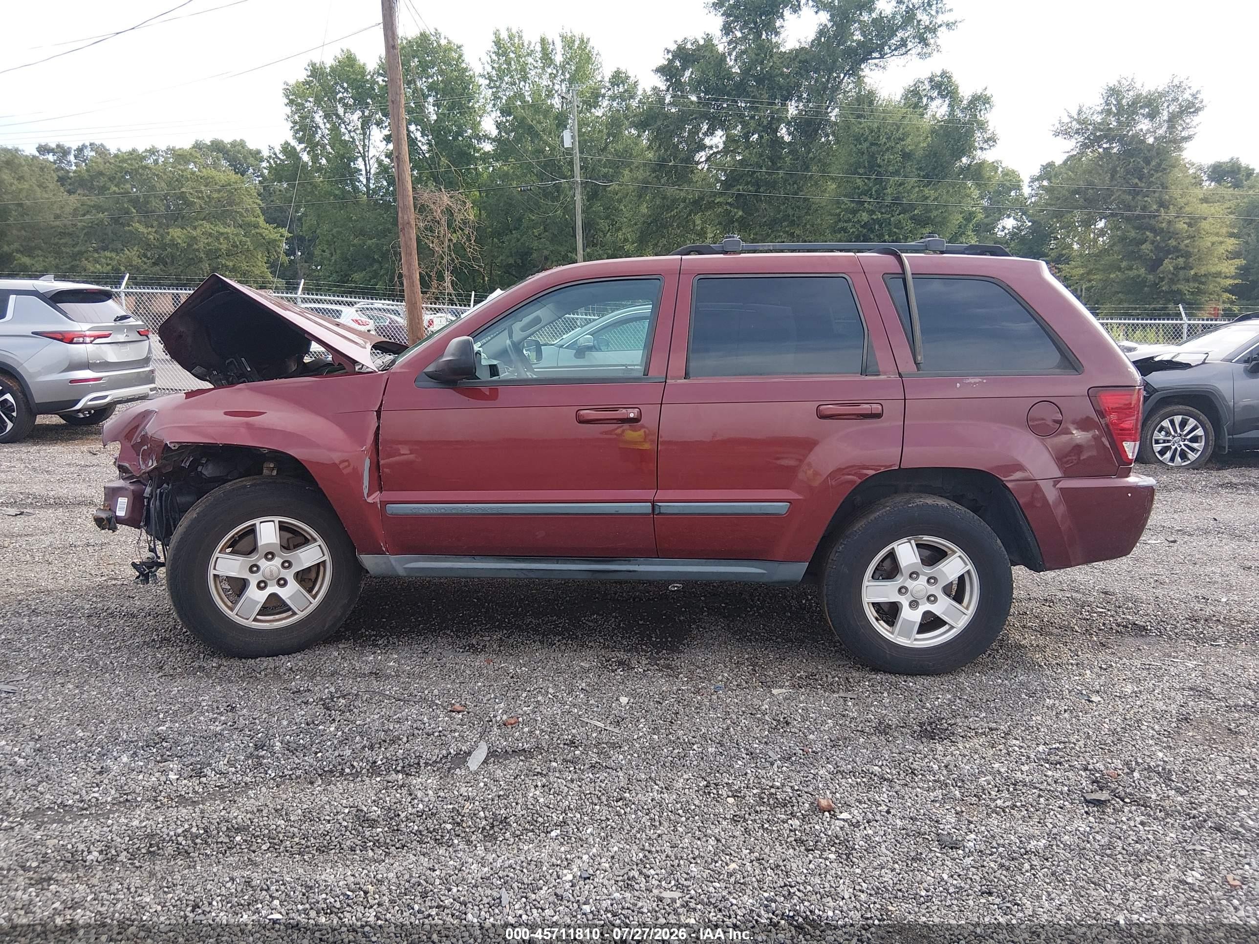 2007 Jeep Grand Cherokee Laredo Красный vin: 1J8GS48K77C591192