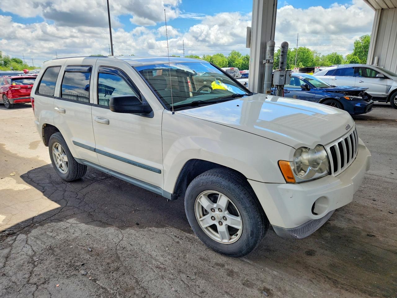 2007 Jeep Grand Cherokee Laredo White vin: 1J8GS48K77C597686