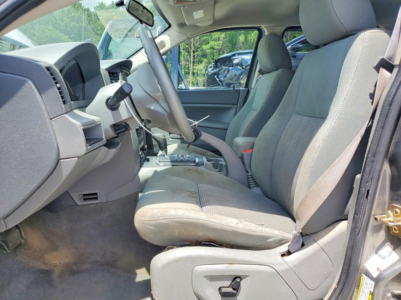 2007 Jeep Grand Cherokee Laredo Gray vin: 1J8GS48K77C627897