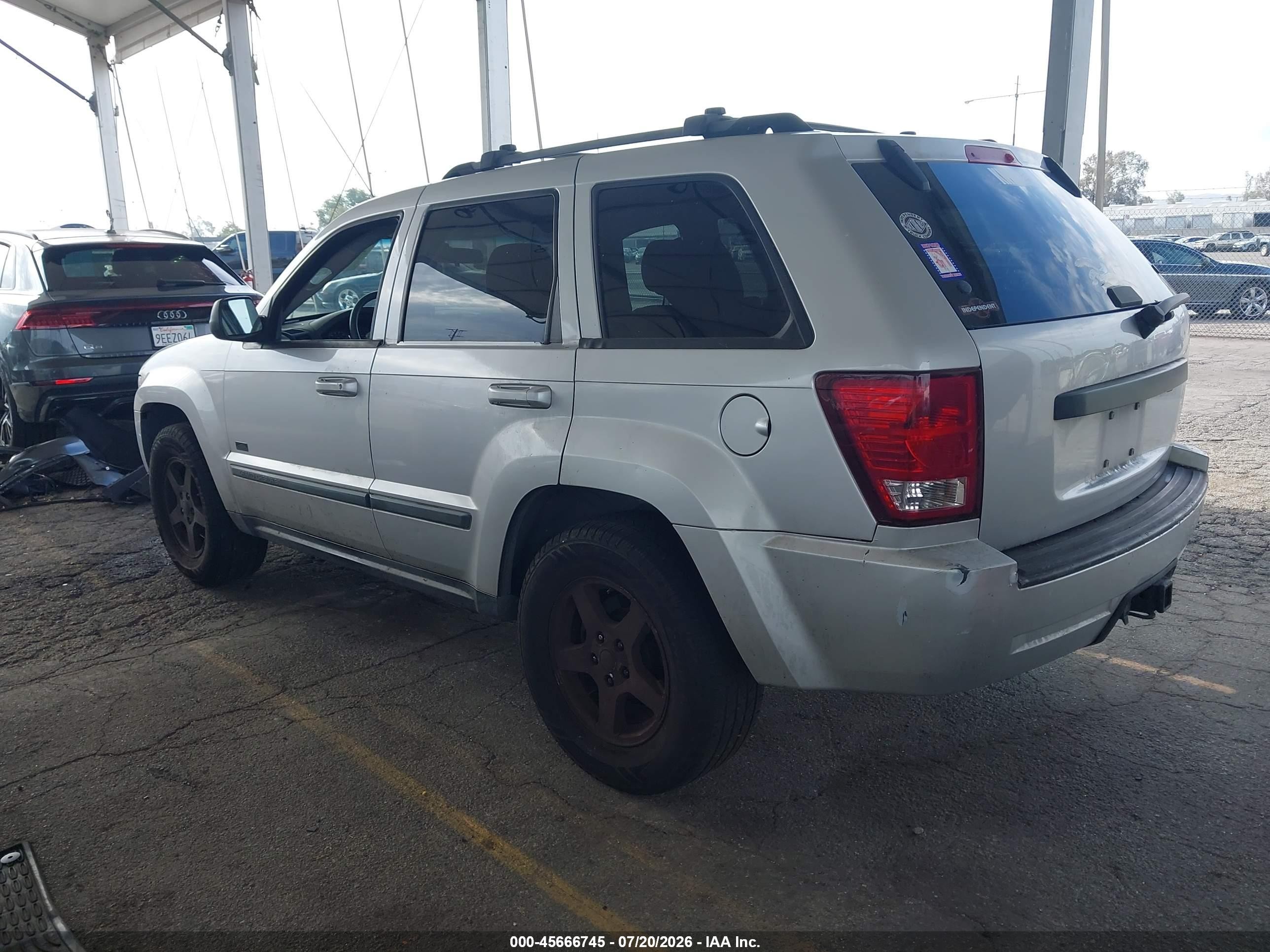 2007 Jeep Grand Cherokee Laredo Silver vin: 1J8GS48K77C646949