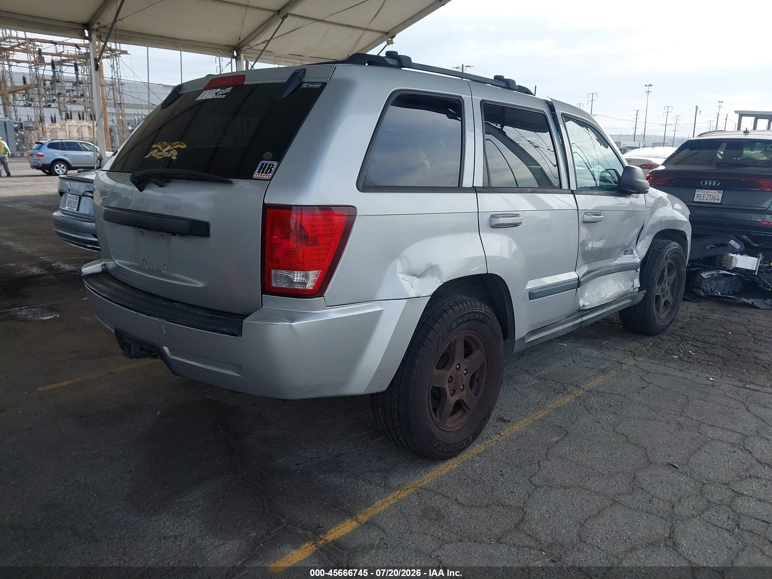 2007 Jeep Grand Cherokee Laredo Silver vin: 1J8GS48K77C646949