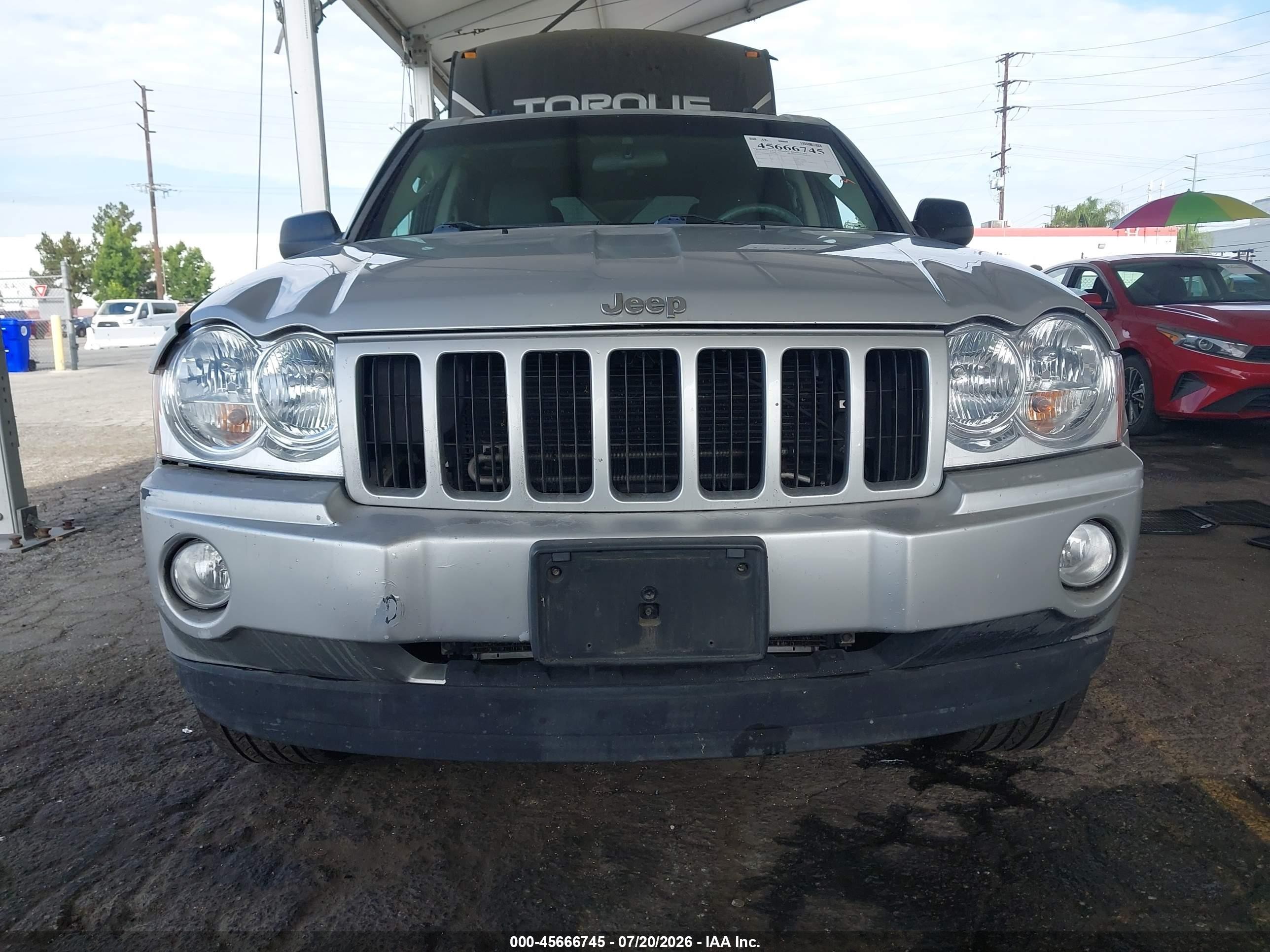 2007 Jeep Grand Cherokee Laredo Silver vin: 1J8GS48K77C646949