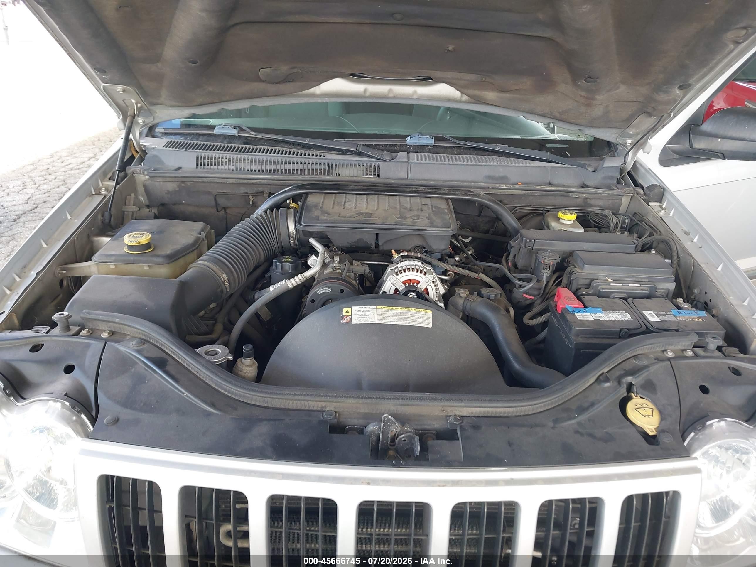 2007 Jeep Grand Cherokee Laredo Silver vin: 1J8GS48K77C646949