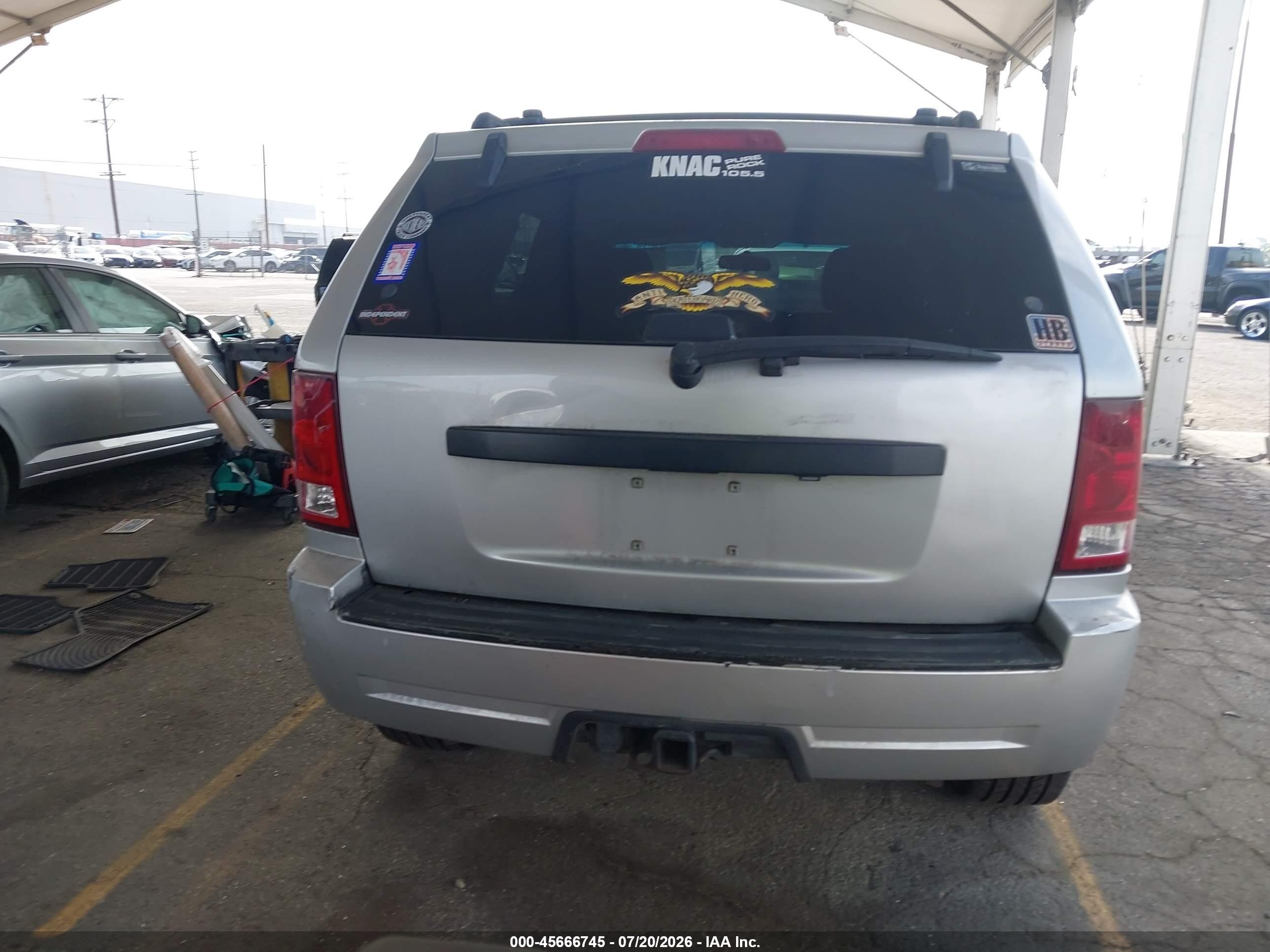 2007 Jeep Grand Cherokee Laredo Silver vin: 1J8GS48K77C646949