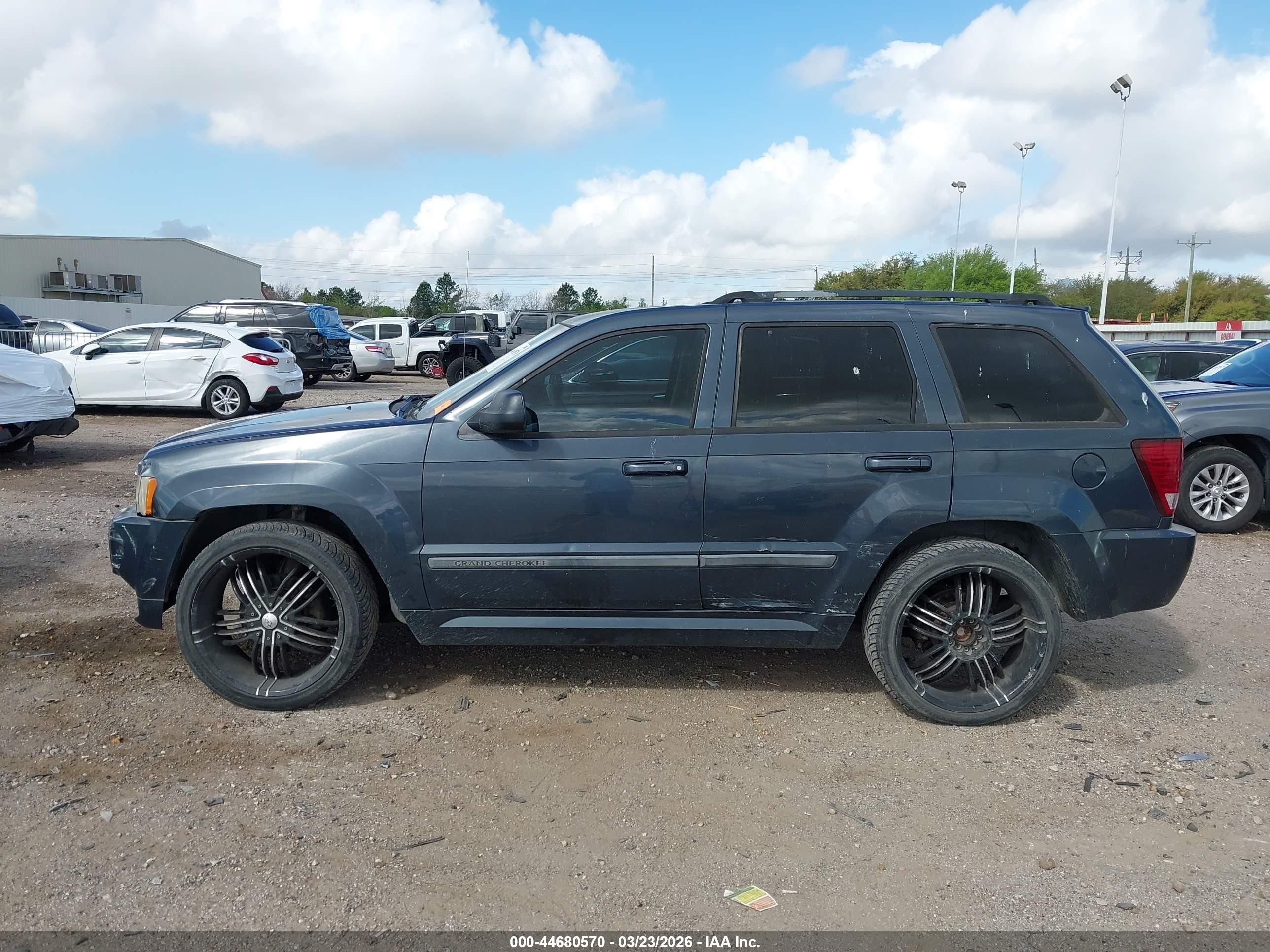 2007 Jeep Grand Cherokee Laredo Зеленый vin: 1J8GS48K87C526478