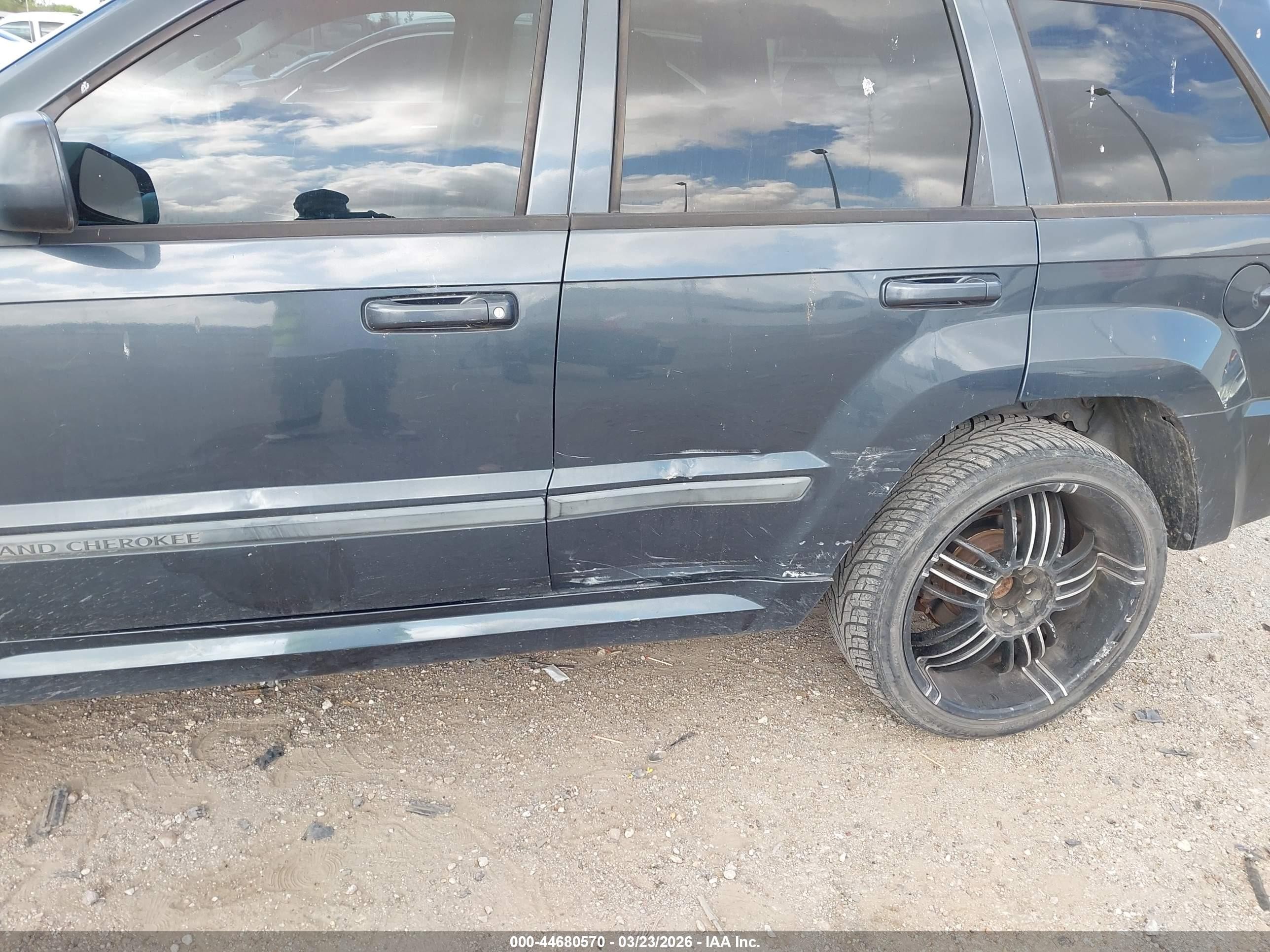 2007 Jeep Grand Cherokee Laredo Зеленый vin: 1J8GS48K87C526478