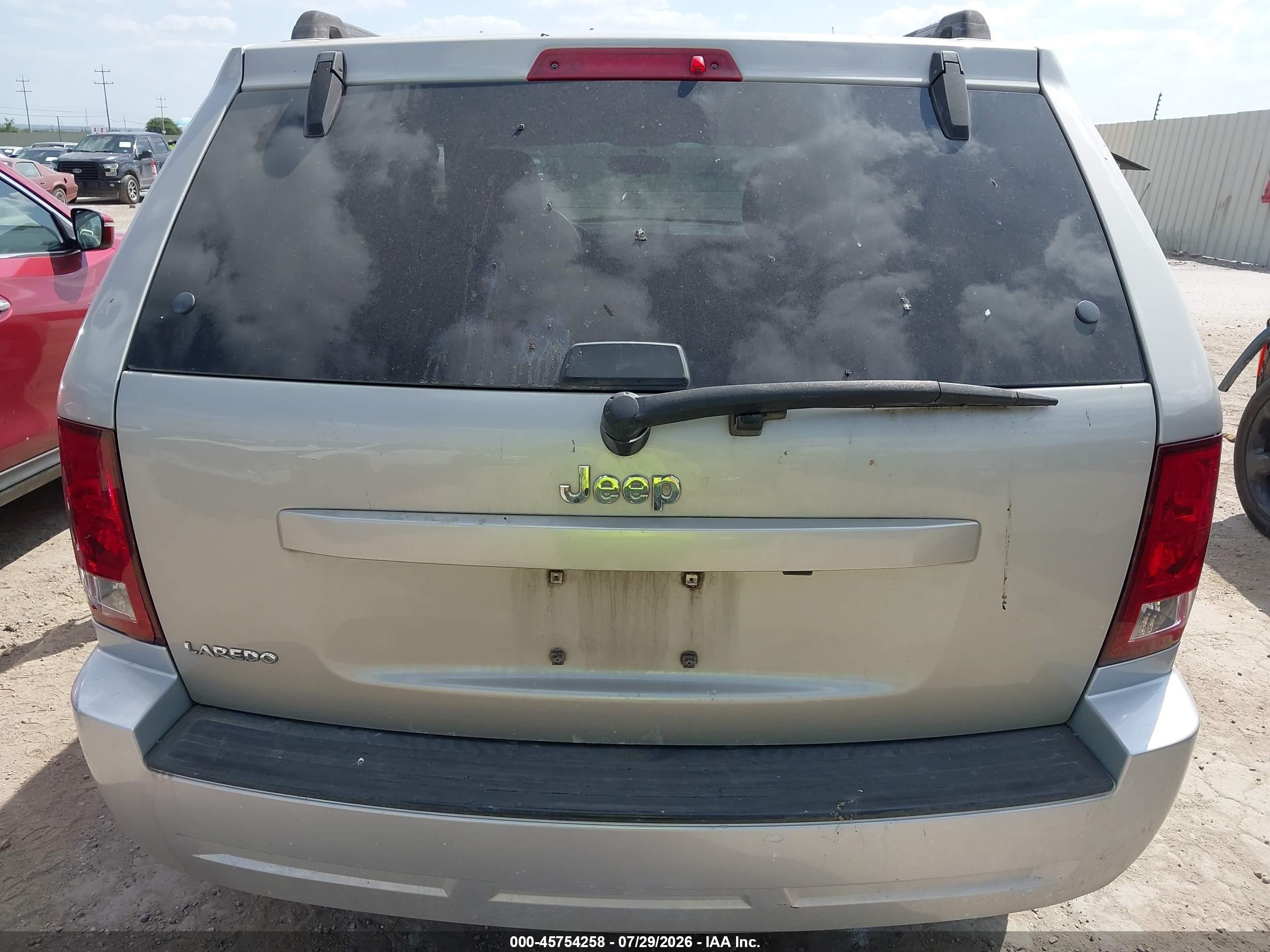2007 Jeep Grand Cherokee Laredo Бежевый vin: 1J8GS48K87C535603