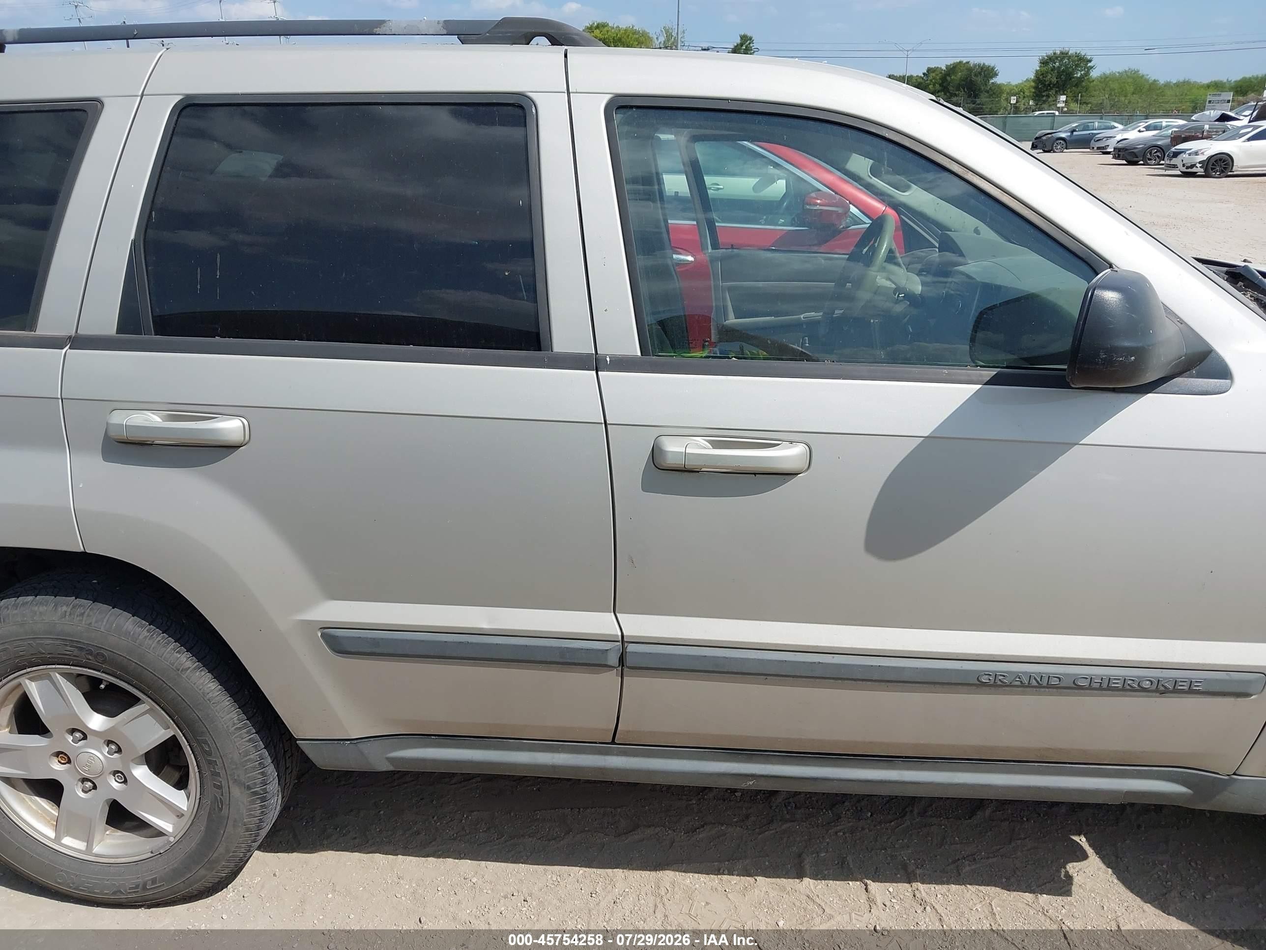 2007 Jeep Grand Cherokee Laredo Бежевый vin: 1J8GS48K87C535603