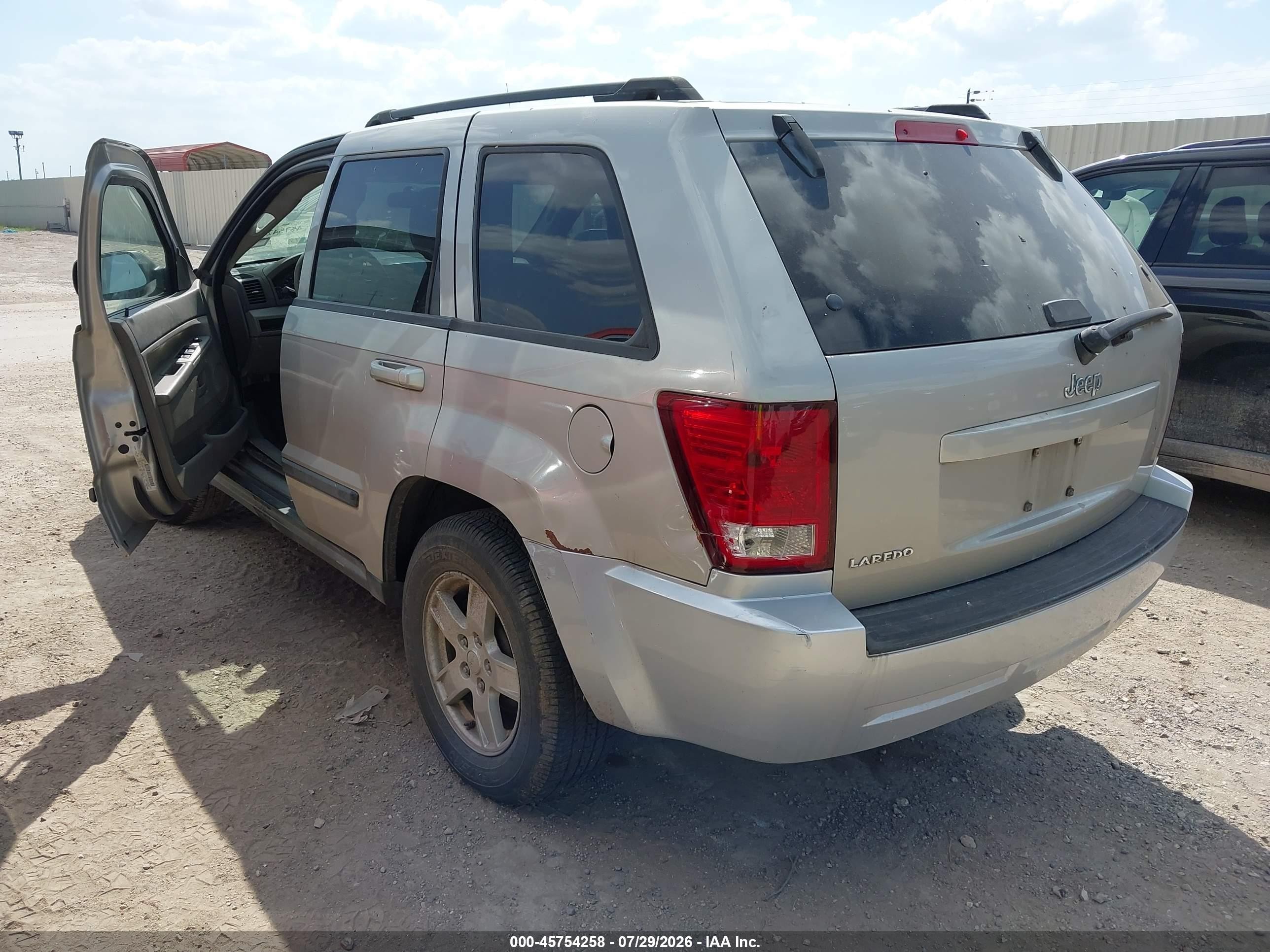 2007 Jeep Grand Cherokee Laredo Бежевый vin: 1J8GS48K87C535603
