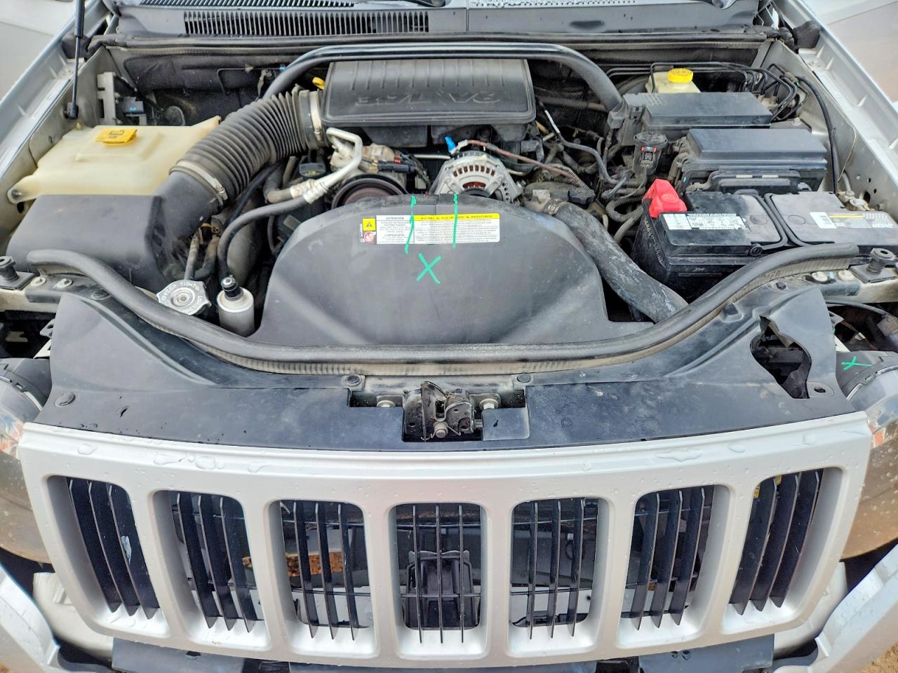 2009 Jeep Grand Cherokee Laredo Silver vin: 1J8GS48K89C539024