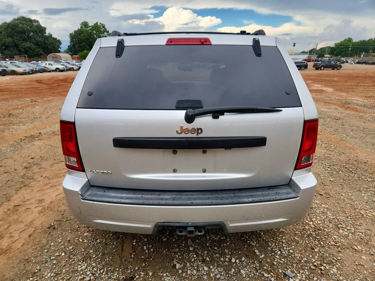 2009 Jeep Grand Cherokee Laredo Silver vin: 1J8GS48K89C539024