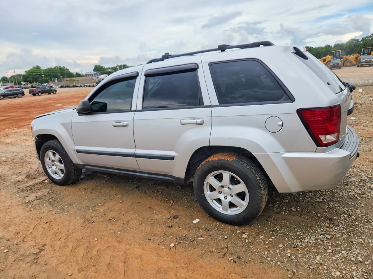 2009 Jeep Grand Cherokee Laredo Silver vin: 1J8GS48K89C539024