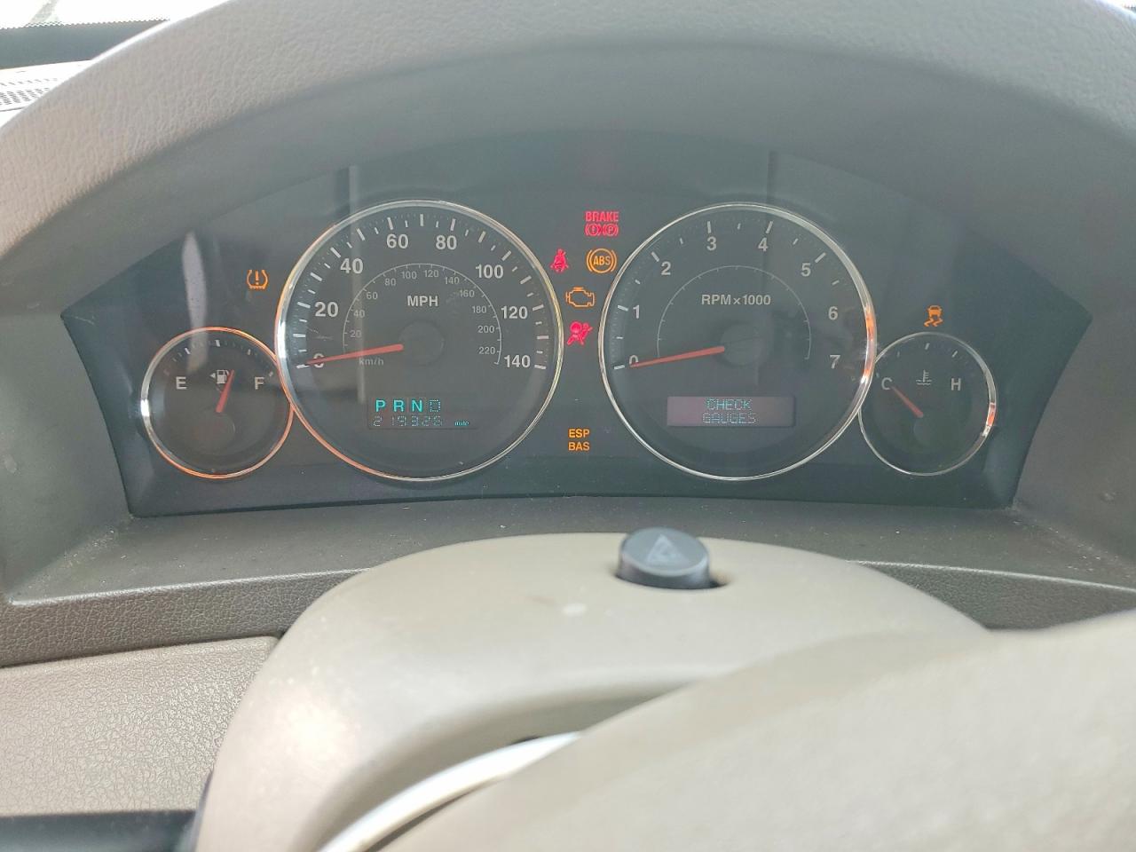 2007 Jeep Grand Cherokee Laredo Cream vin: 1J8GS48K97C656740
