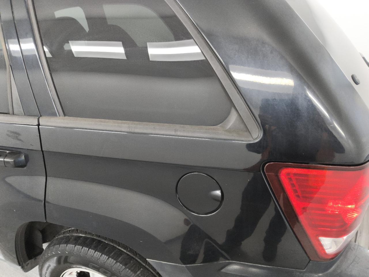 2007 Jeep Grand Cherokee Черный vin: 1J8GS48K97C657693 Damage: Left Qtr Panel, Heavy Scratch, 1 To 2 Inches