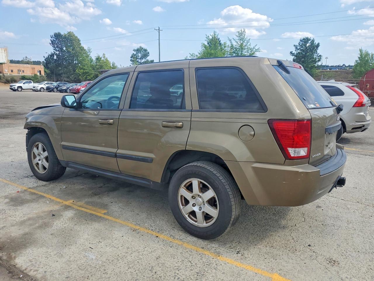 2008 Jeep Grand Cherokee Laredo Золотой vin: 1J8GS48K98C230208
