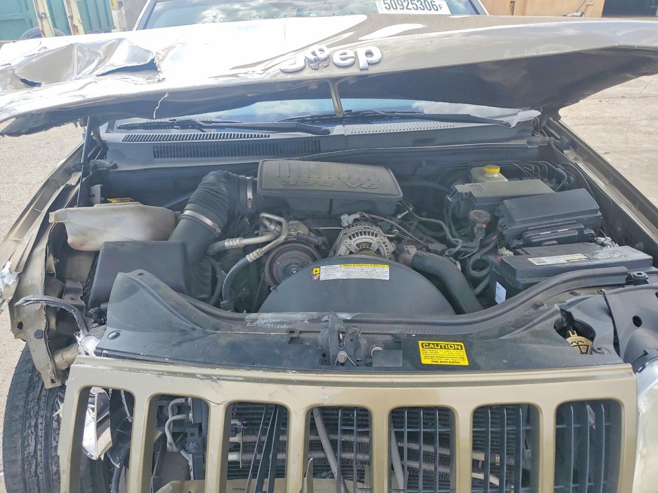 2008 Jeep Grand Cherokee Laredo Золотой vin: 1J8GS48K98C230208