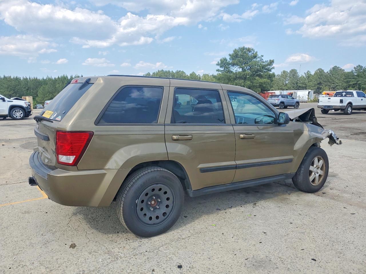 2008 Jeep Grand Cherokee Laredo Золотой vin: 1J8GS48K98C230208