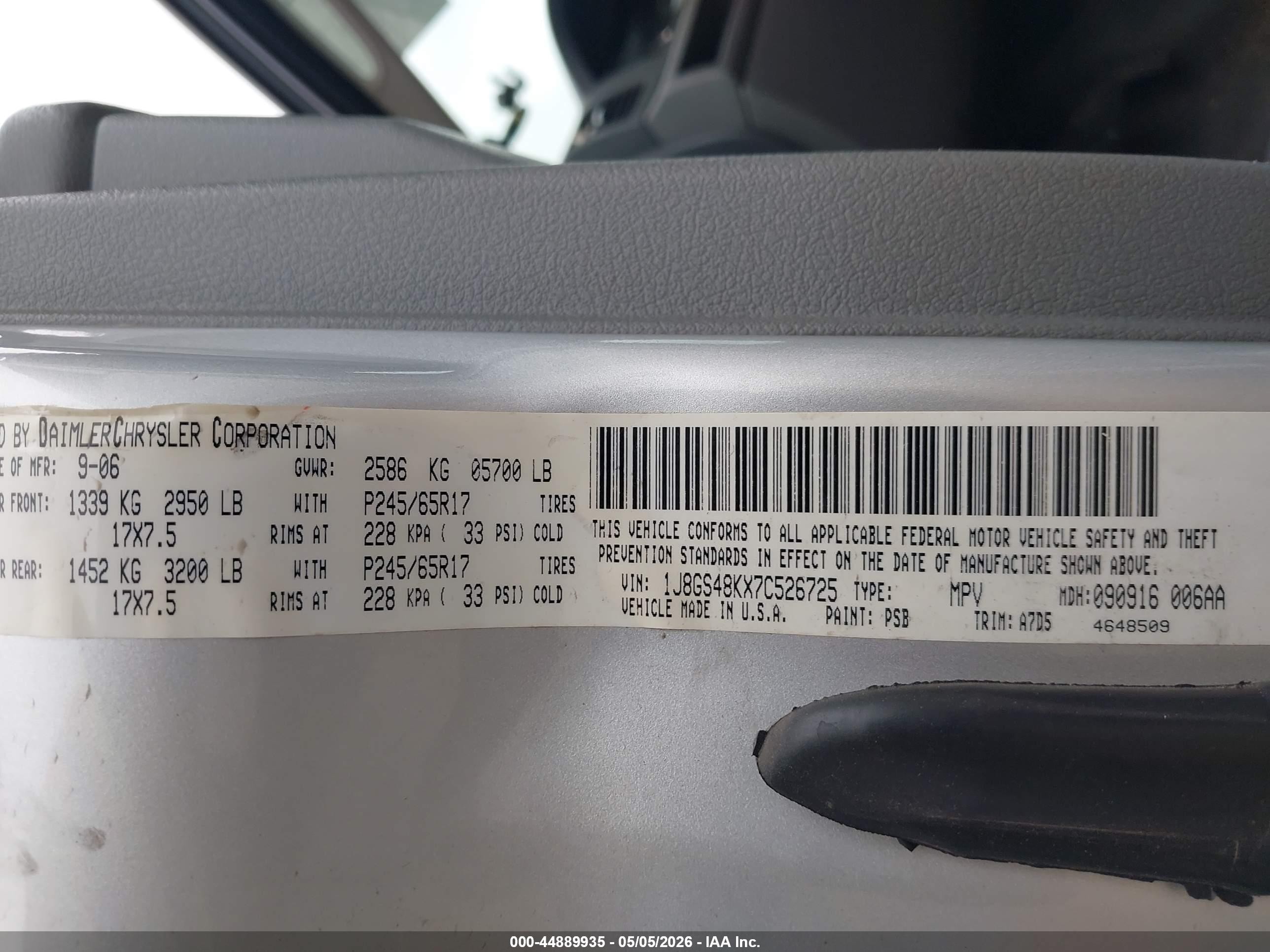 2007 Jeep Grand Cherokee Laredo Silver vin: 1J8GS48KX7C526725