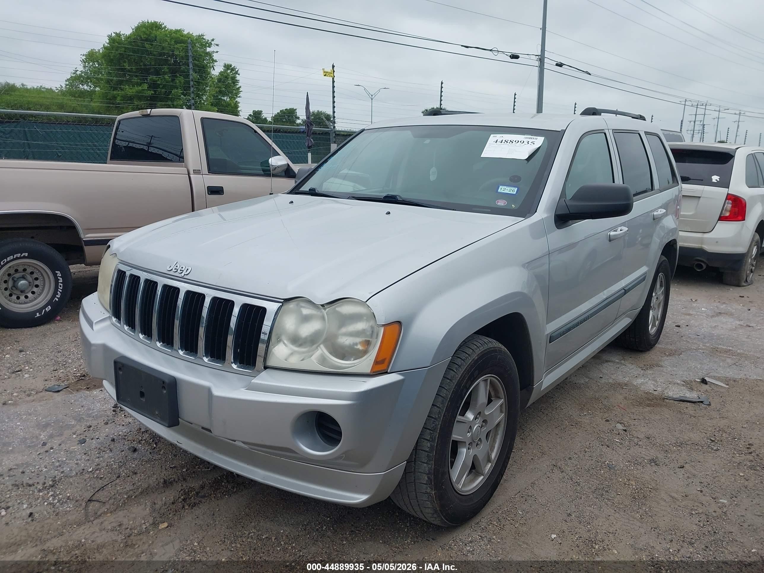 2007 Jeep Grand Cherokee Laredo Silver vin: 1J8GS48KX7C526725