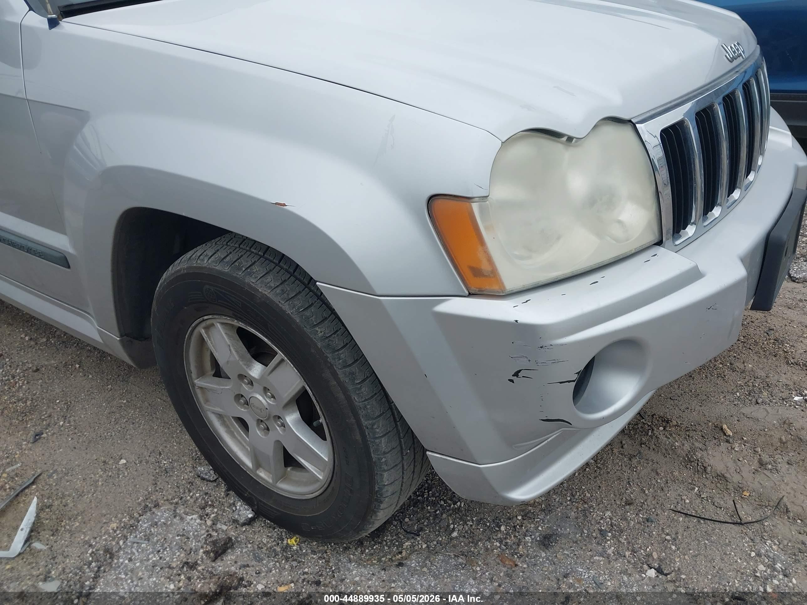 2007 Jeep Grand Cherokee Laredo Silver vin: 1J8GS48KX7C526725