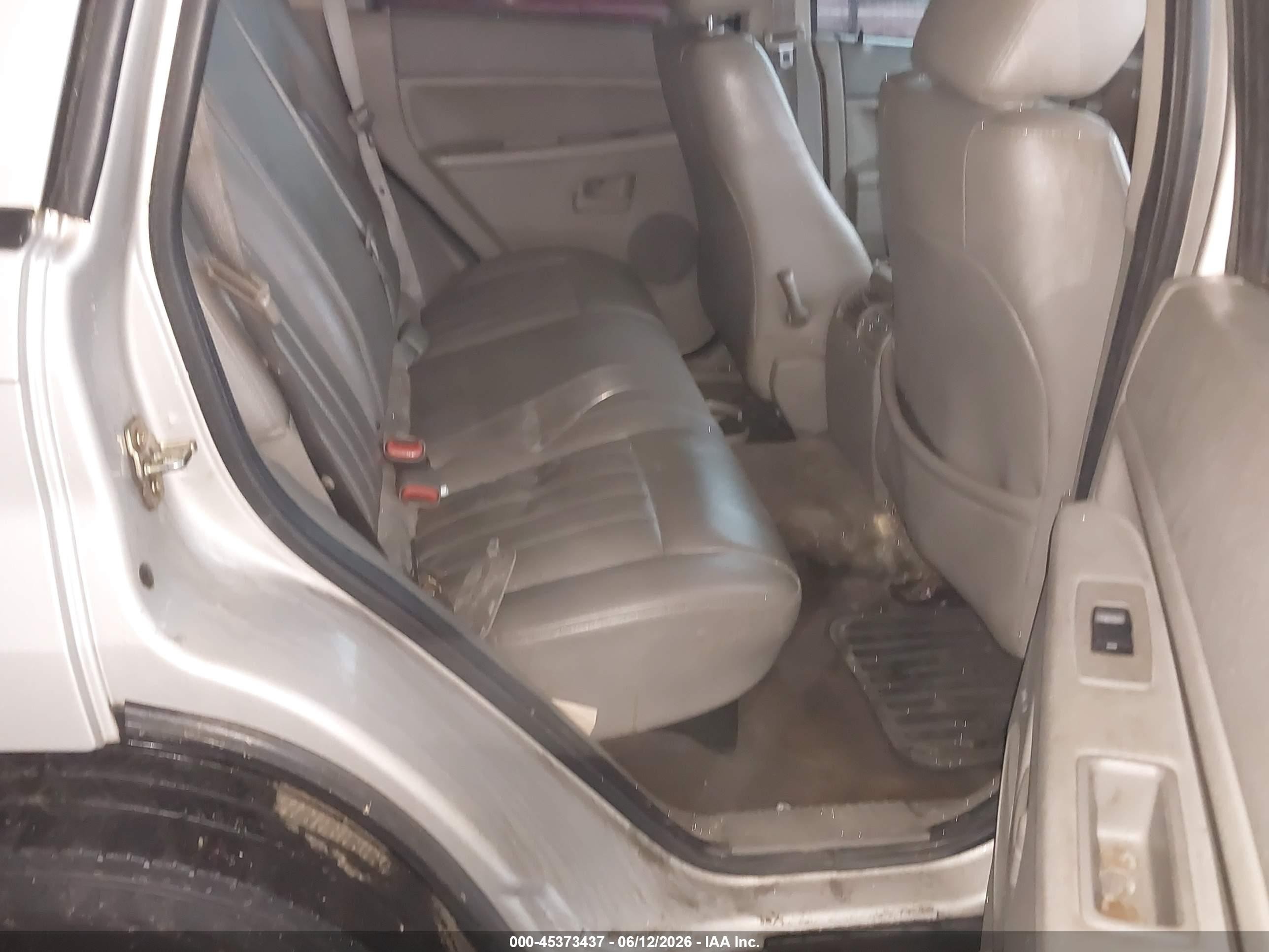 2007 Jeep Grand Cherokee Laredo Tan vin: 1J8GS48KX7C572863