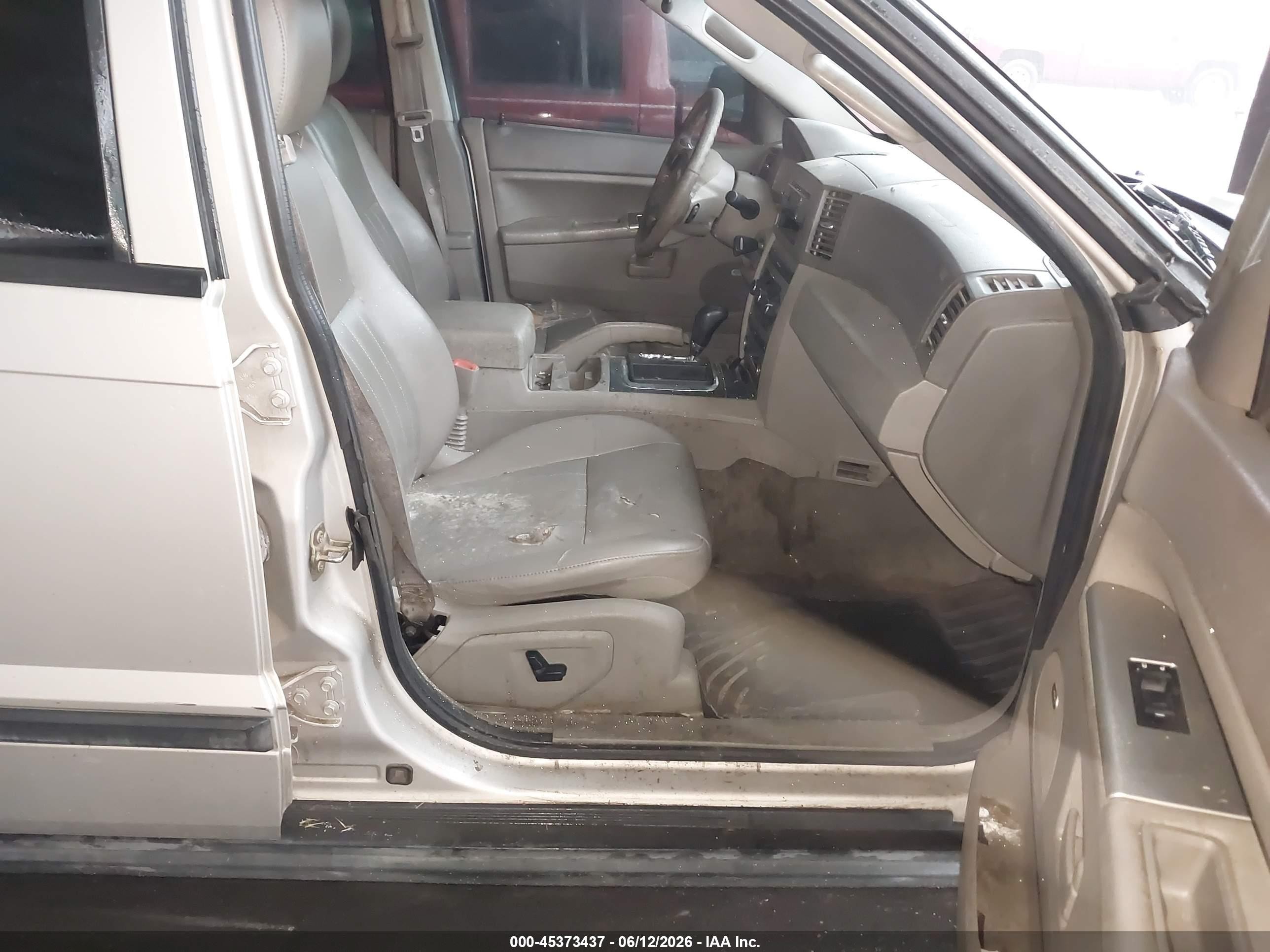 2007 Jeep Grand Cherokee Laredo Tan vin: 1J8GS48KX7C572863