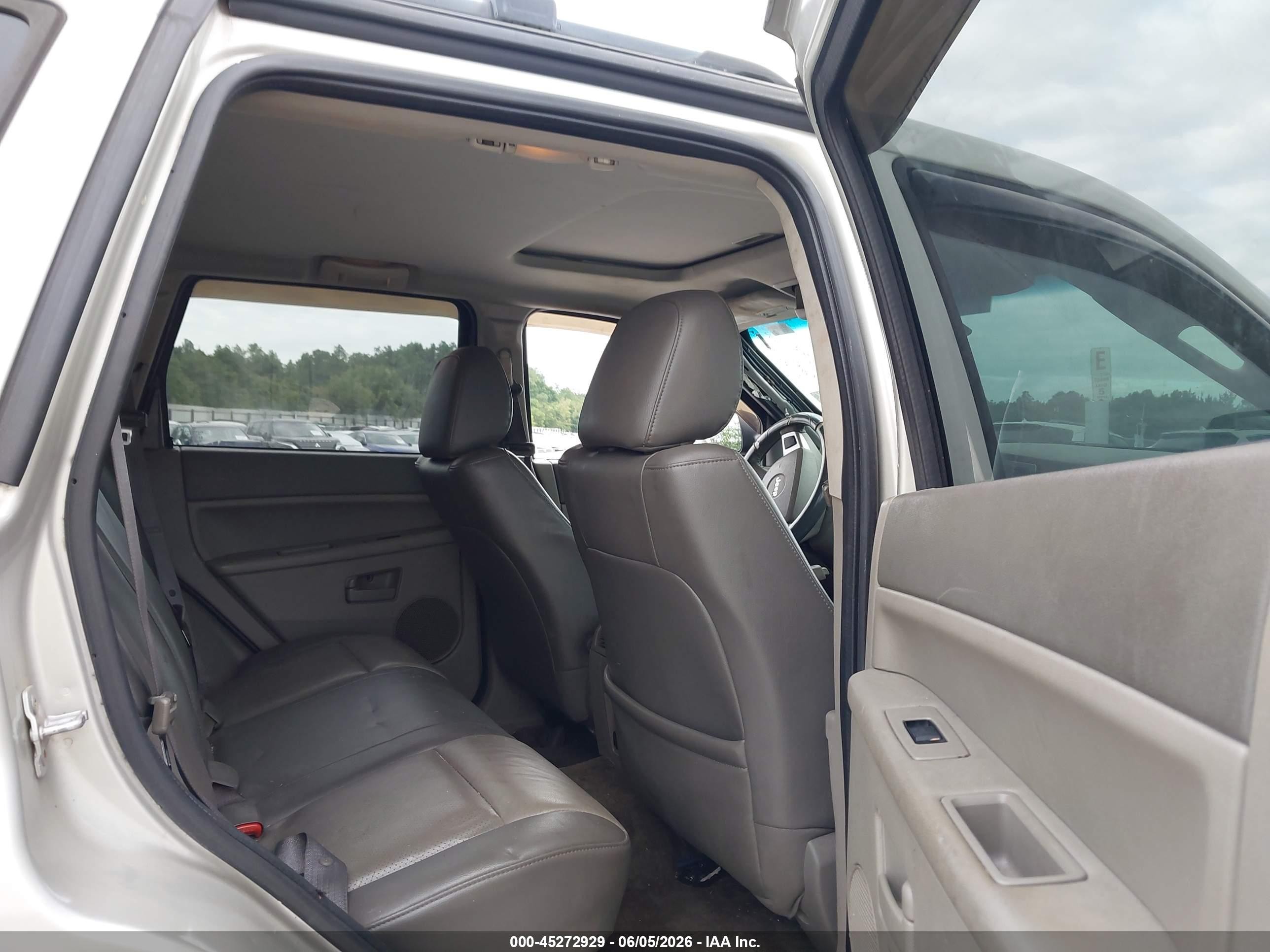 2008 Jeep Grand Cherokee Laredo Champagne vin: 1J8GS48KX8C212235