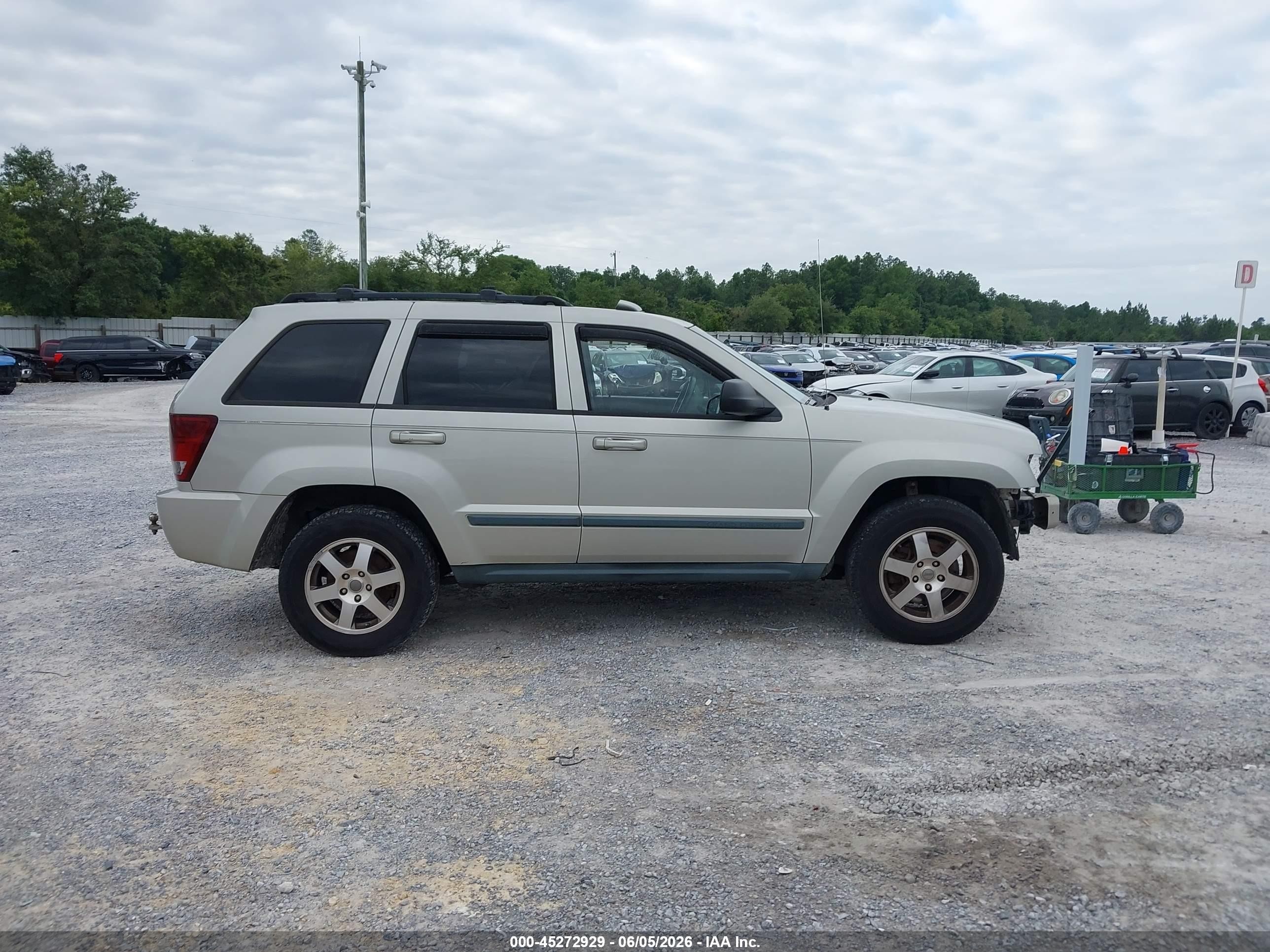 2008 Jeep Grand Cherokee Laredo Champagne vin: 1J8GS48KX8C212235
