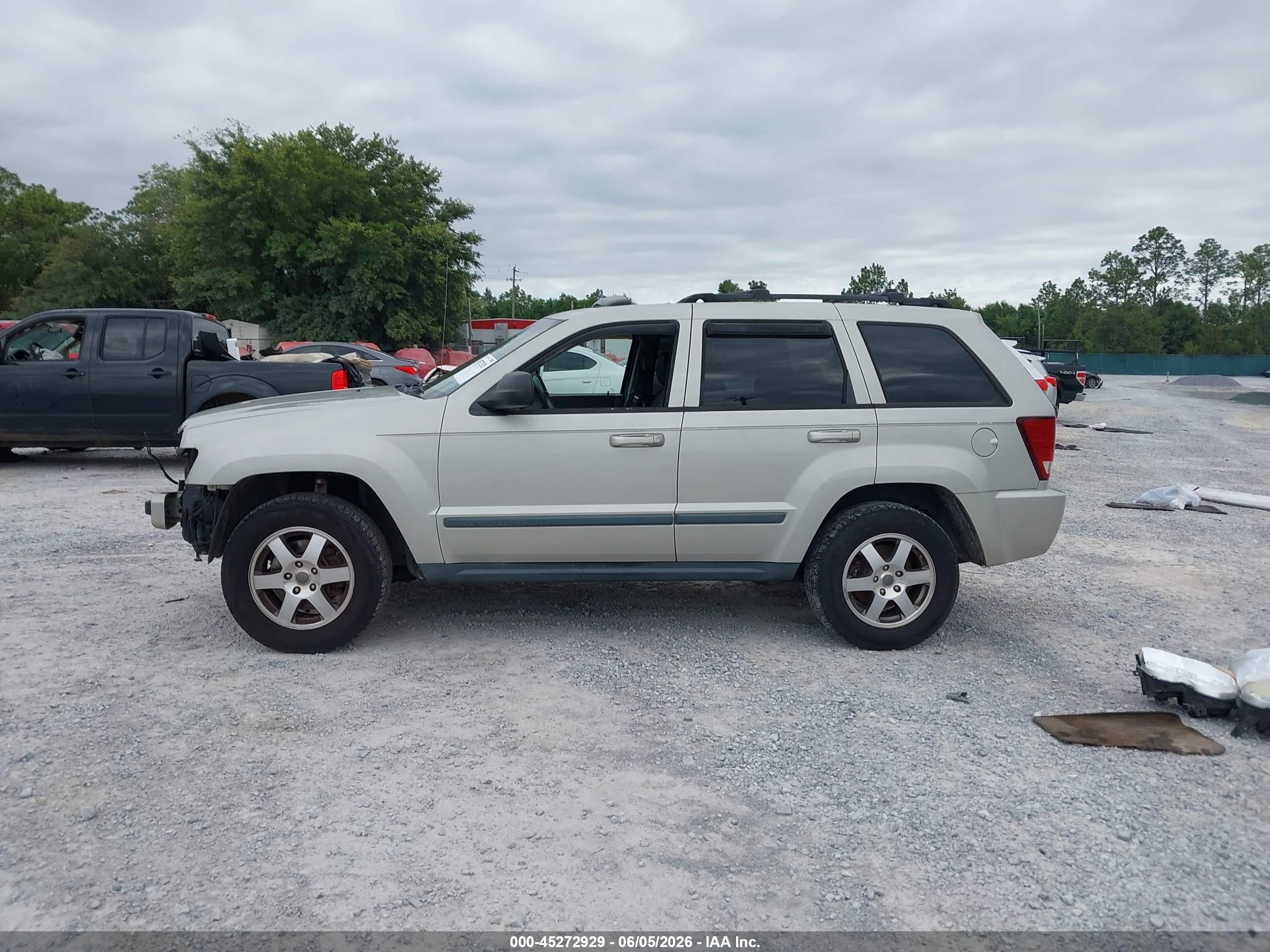 2008 Jeep Grand Cherokee Laredo Champagne vin: 1J8GS48KX8C212235