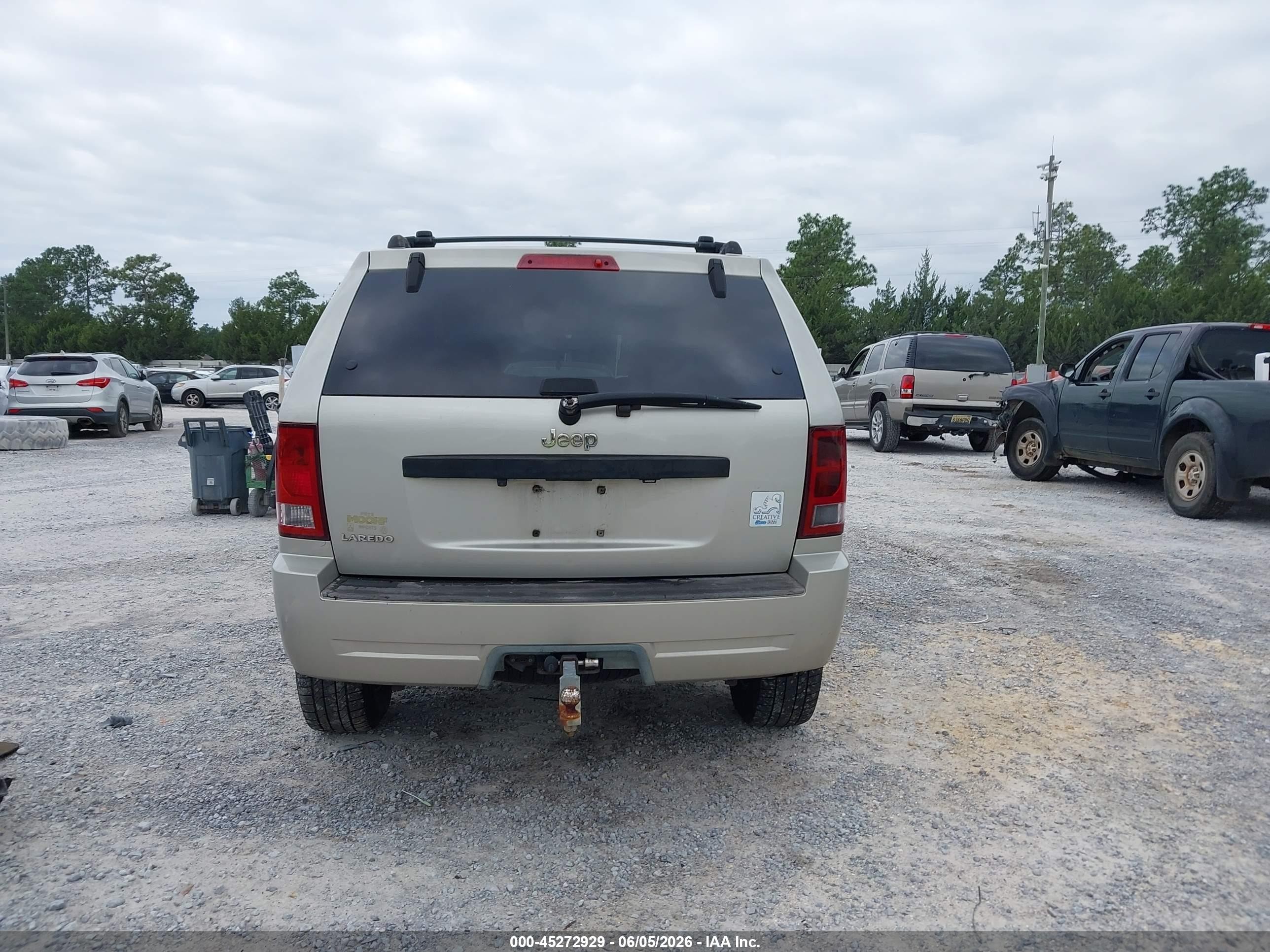 2008 Jeep Grand Cherokee Laredo Champagne vin: 1J8GS48KX8C212235