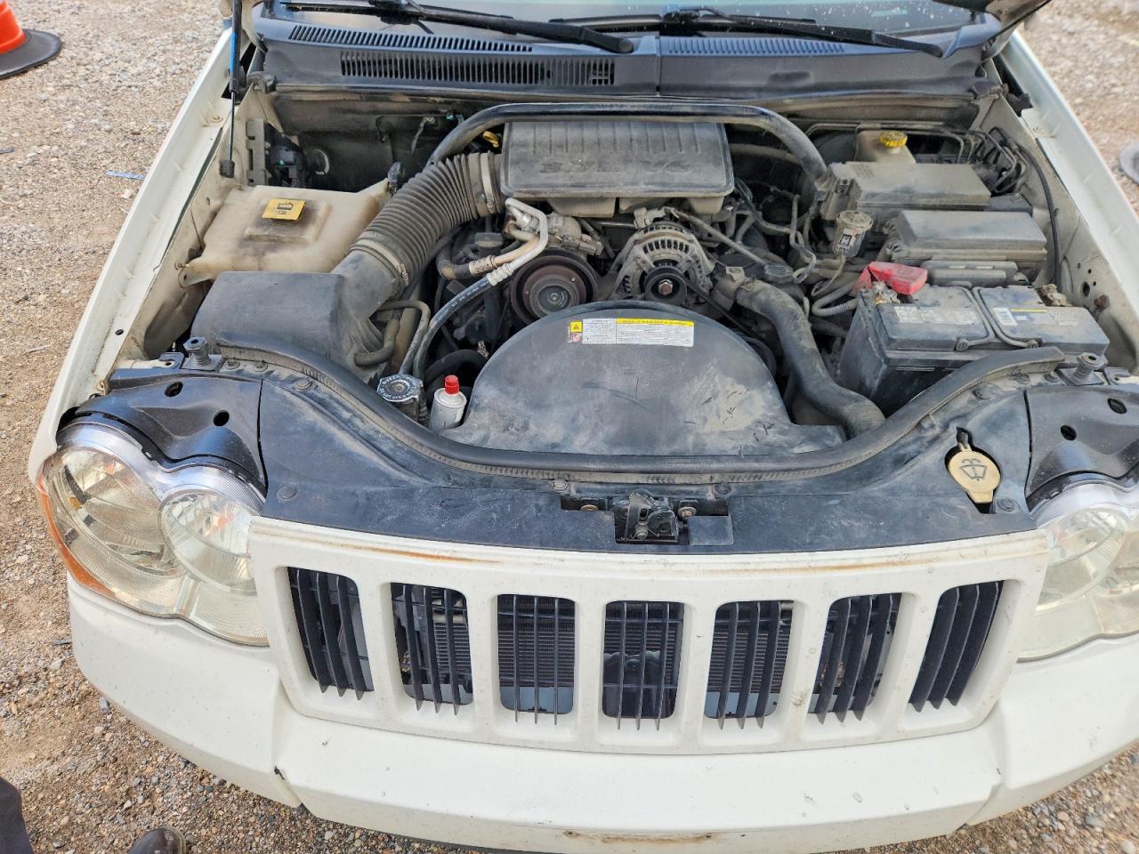 2009 Jeep Grand Cherokee Laredo White vin: 1J8GS48KX9C512634