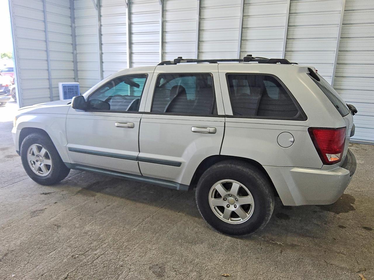 2009 Jeep Grand Cherokee Laredo Silver vin: 1J8GS48KX9C521110