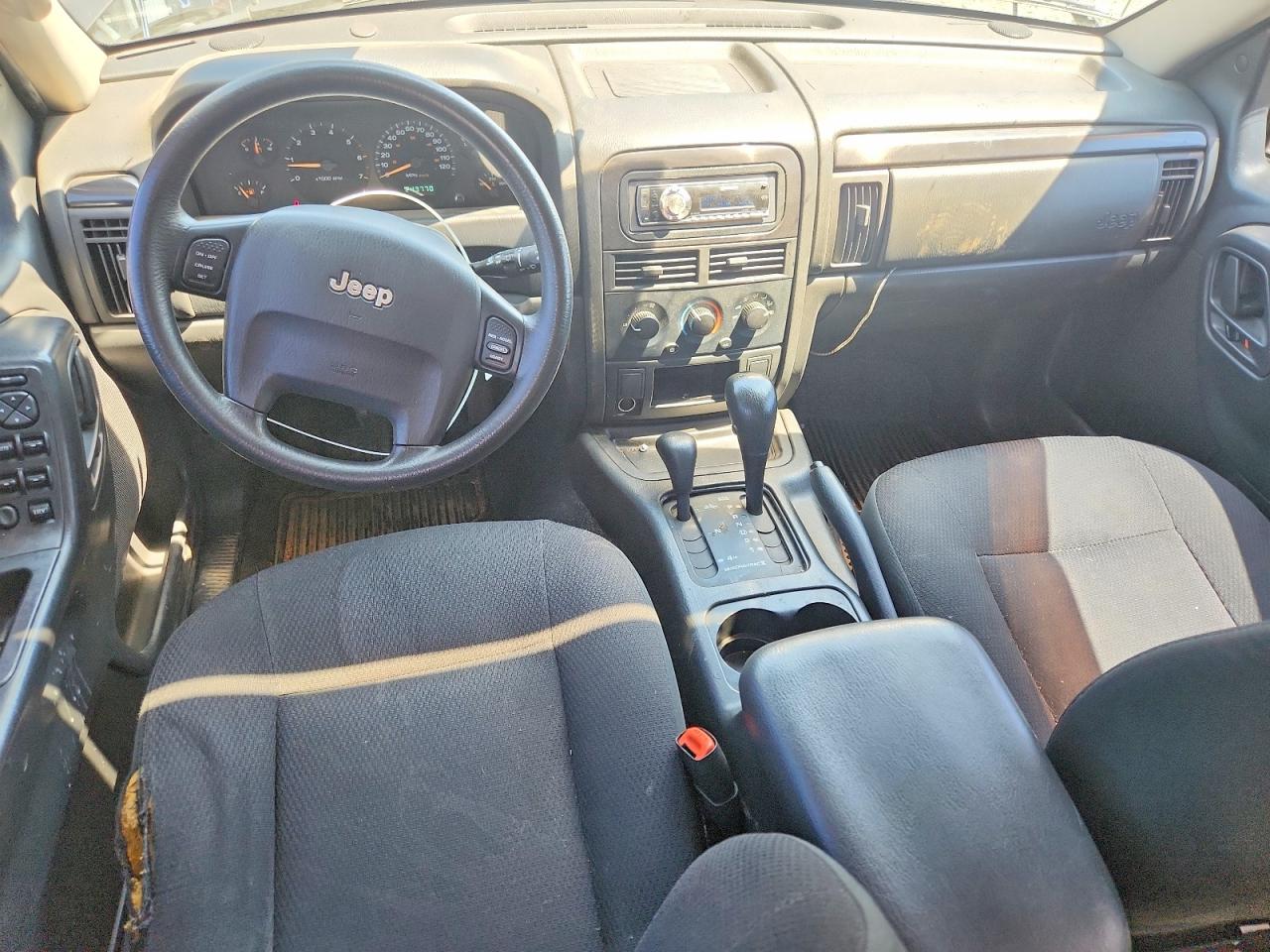 2004 Jeep Grand Cherokee Laredo Серый vin: 1J8GW48J44C236925