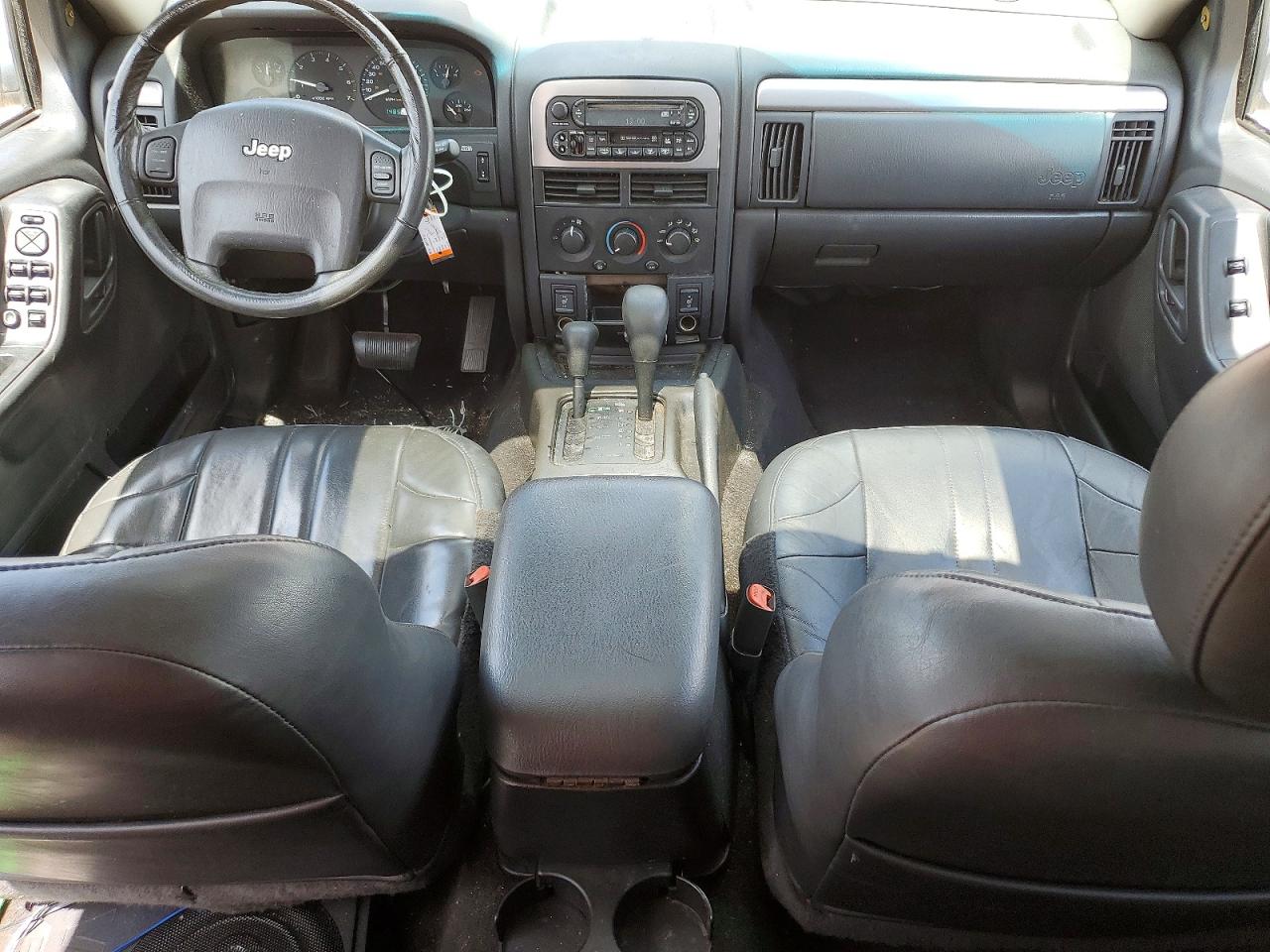 2002 Jeep Grand Cherokee Laredo Red vin: 1J8GW48S72C329587