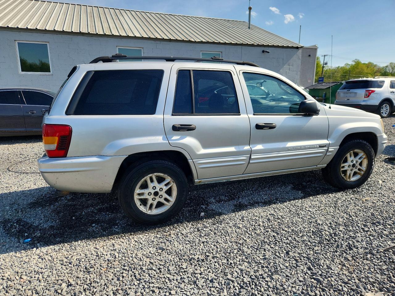 2004 Jeep Grand Cherokee Laredo Silver vin: 1J8GW48S94C332896