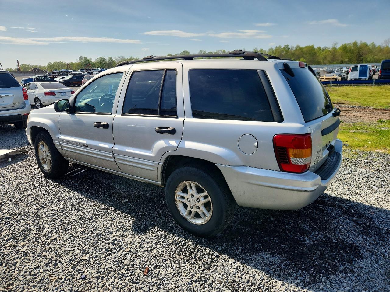 2004 Jeep Grand Cherokee Laredo Silver vin: 1J8GW48S94C332896