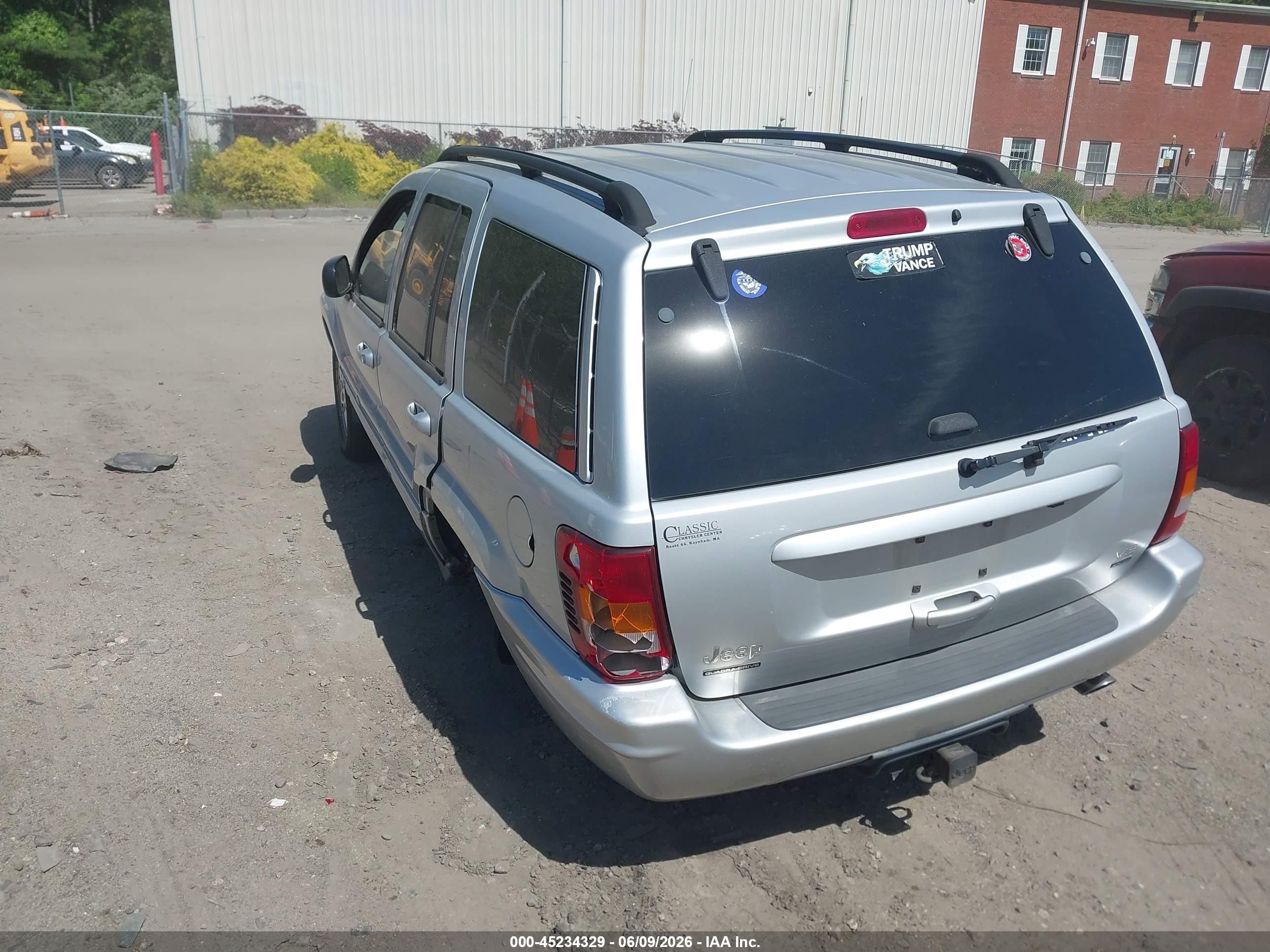 2002 Jeep Grand Cherokee Overland Silver vin: 1J8GW68J52C266685
