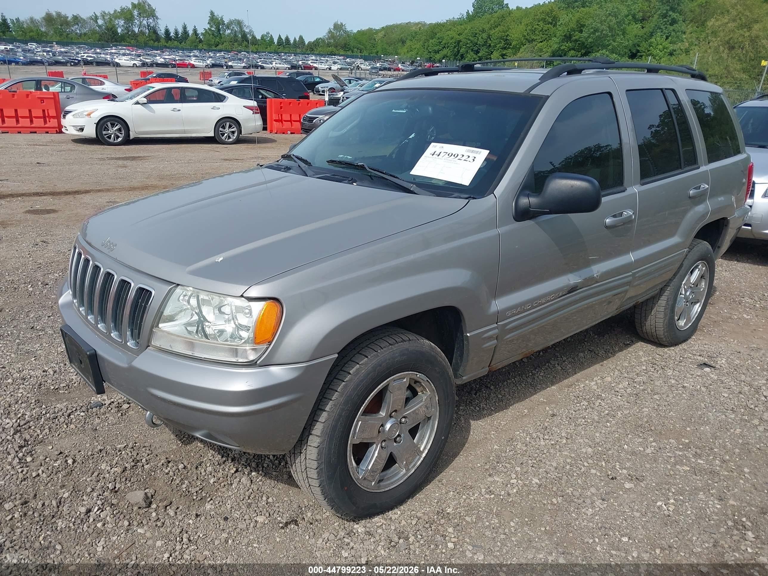 2002 Jeep Grand Cherokee Overland Silver vin: 1J8GW68JX2C152147