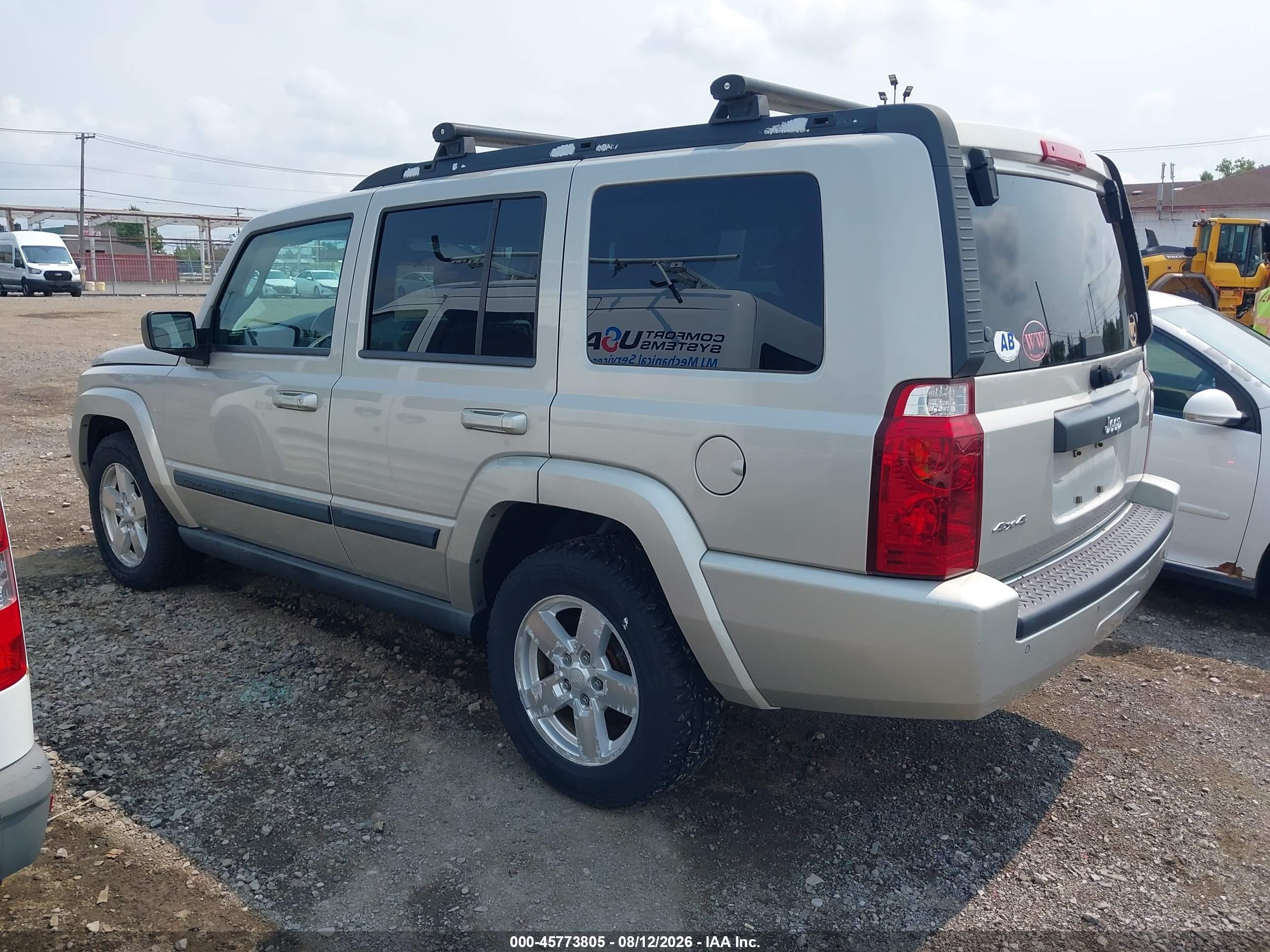 2007 Jeep Commander Sport Beige vin: 1J8HG48K07C546472