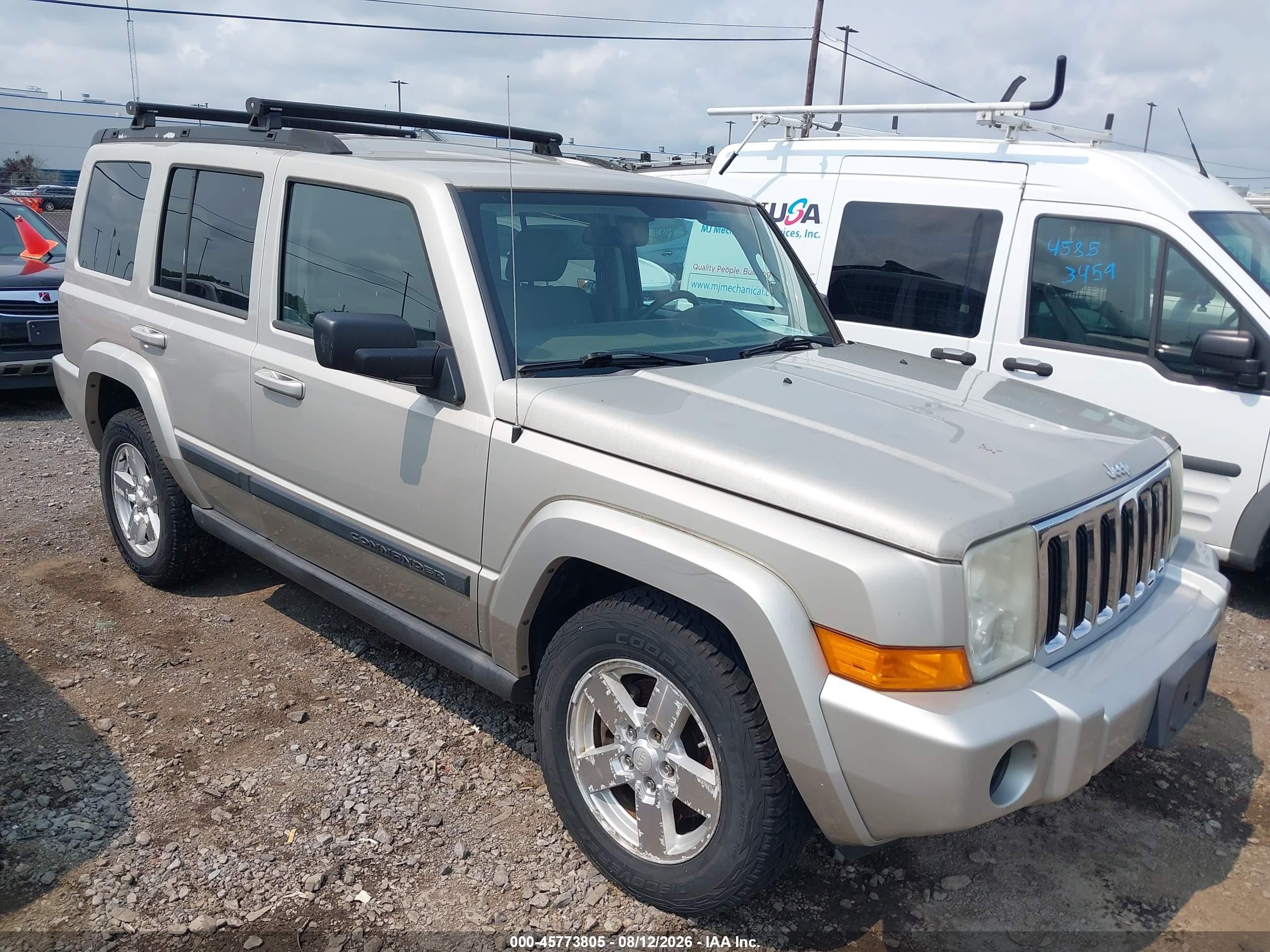 2007 Jeep Commander Sport Beige vin: 1J8HG48K07C546472