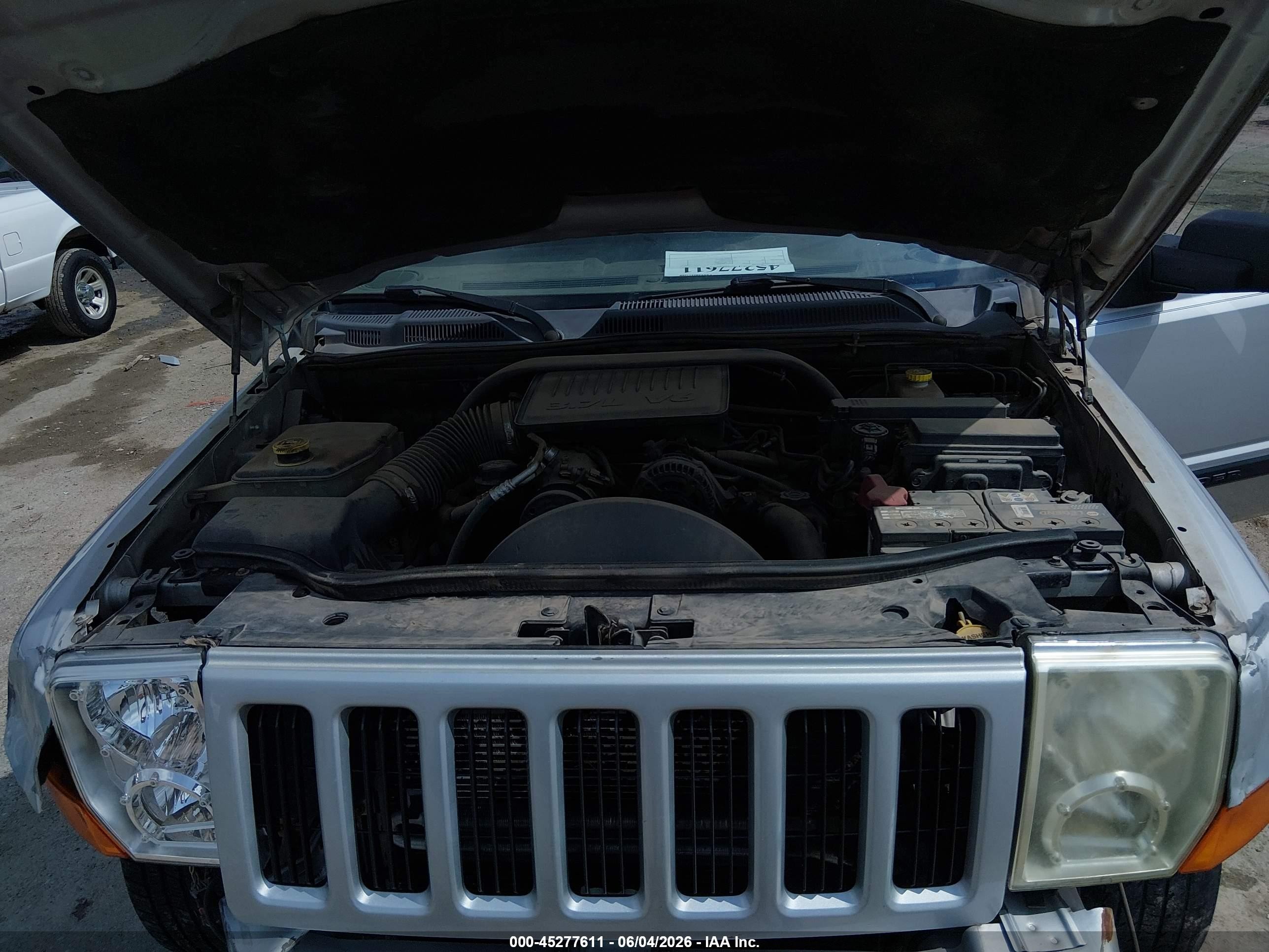 2006 Jeep Commander Gray vin: 1J8HG48K16C171108