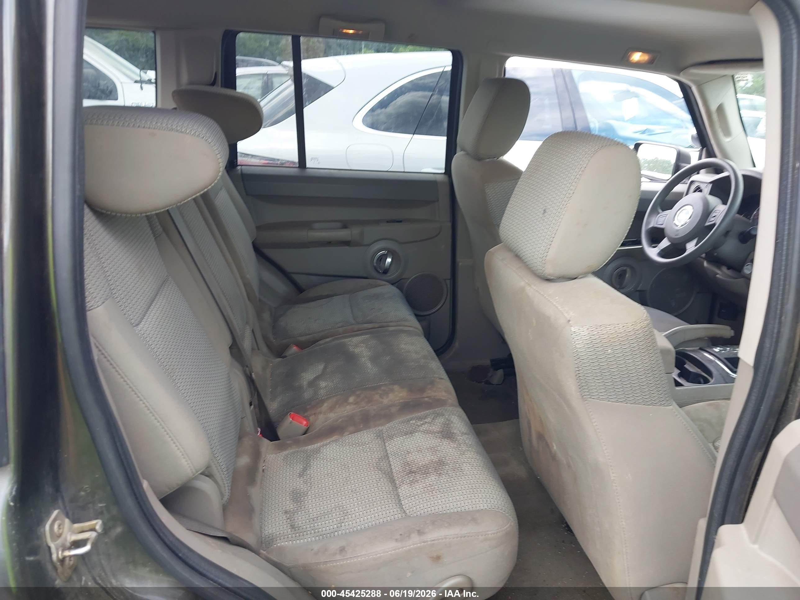 2006 Jeep Commander   Gray vin: 1J8HG48K16C342679